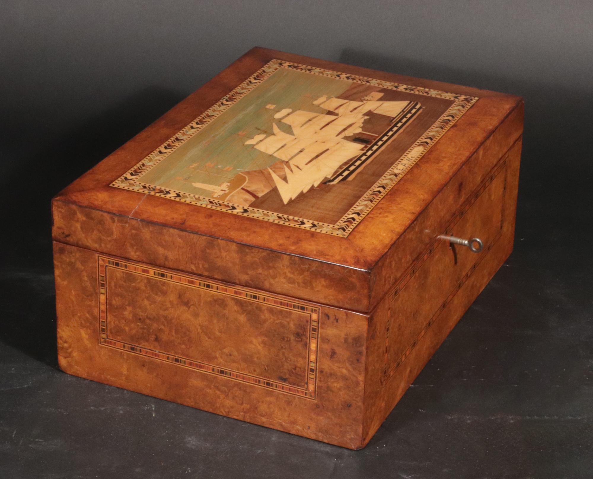Costurero o Caja de Trabajo con incrustaciones de madera de Burlwood decorada con motivos navales de Trinity House siglo XIX