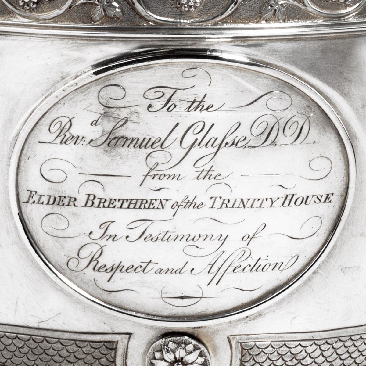 Tasse de présentation et couvercle en argent Trinity House de 1795 en vente 2