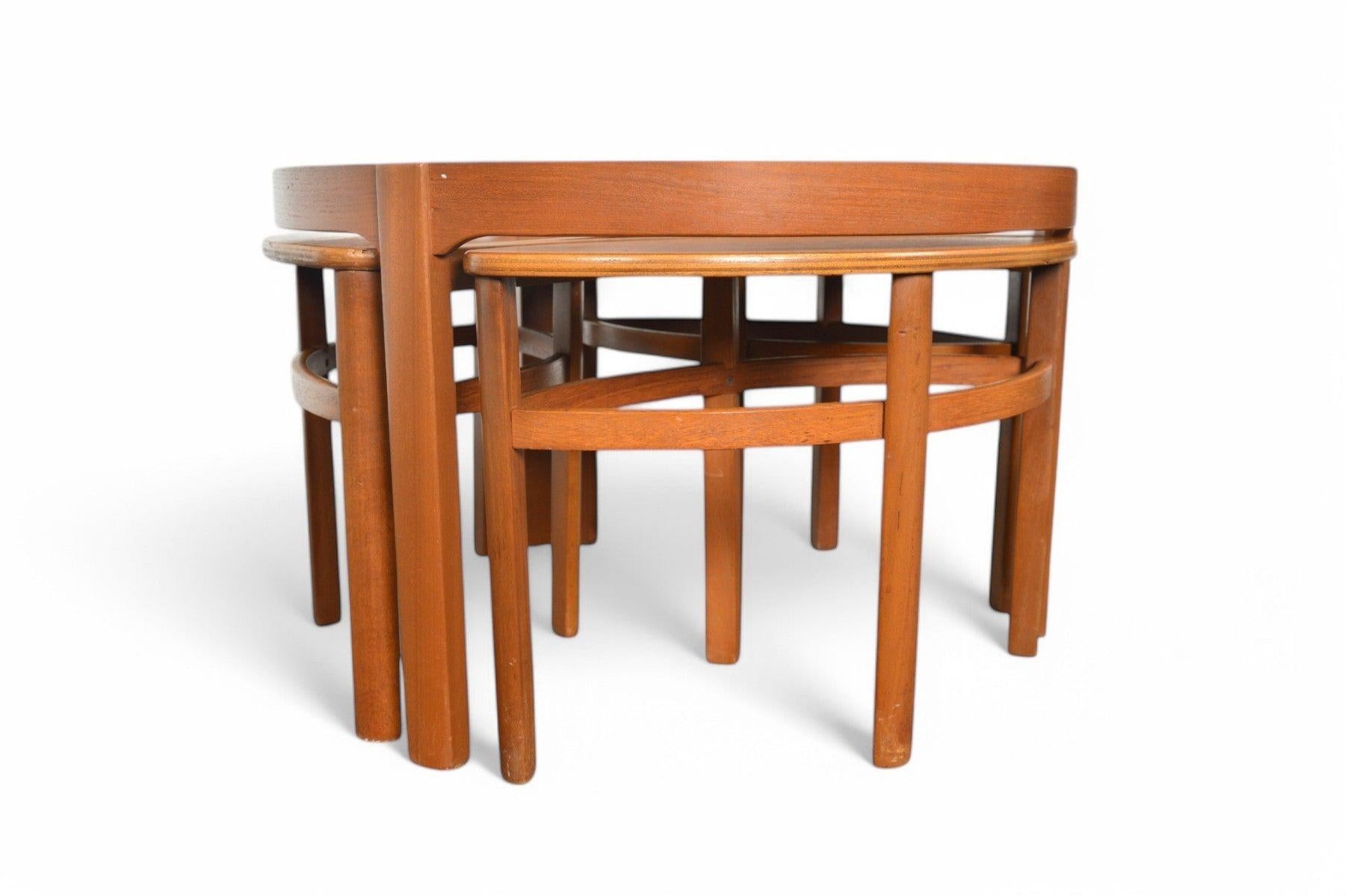 Mid-Century Modern Tables gigognes Trinity en teck de Nathan #1 en vente