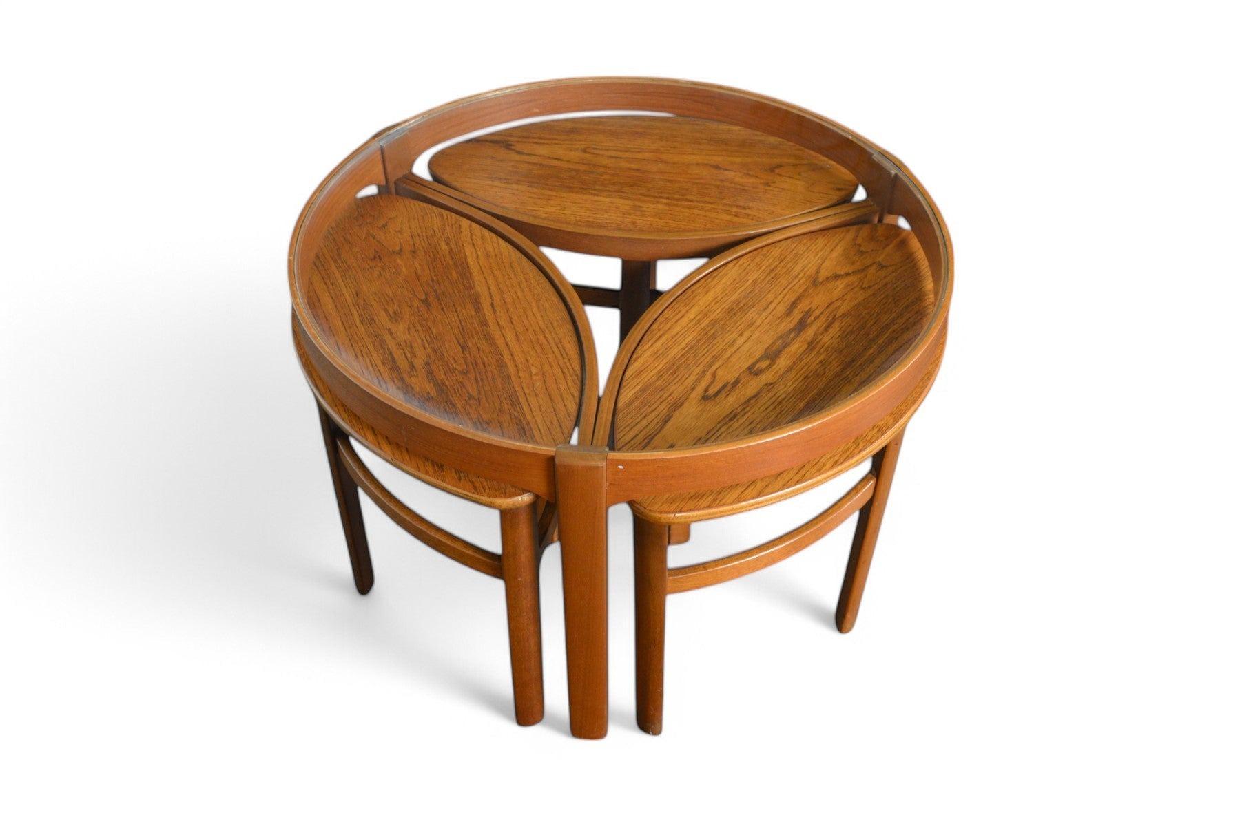 Anglais Tables gigognes Trinity en teck de Nathan #1 en vente