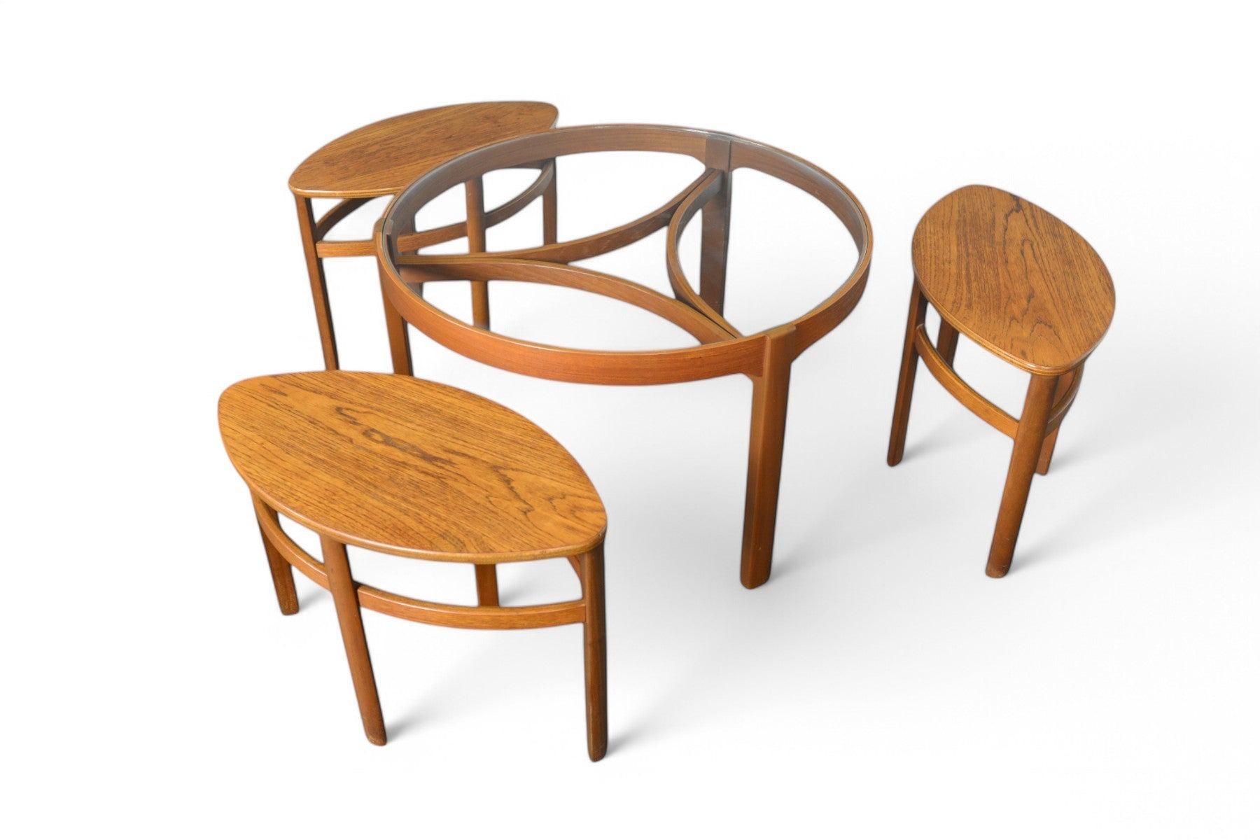 Verre Tables gigognes Trinity en teck de Nathan #1 en vente