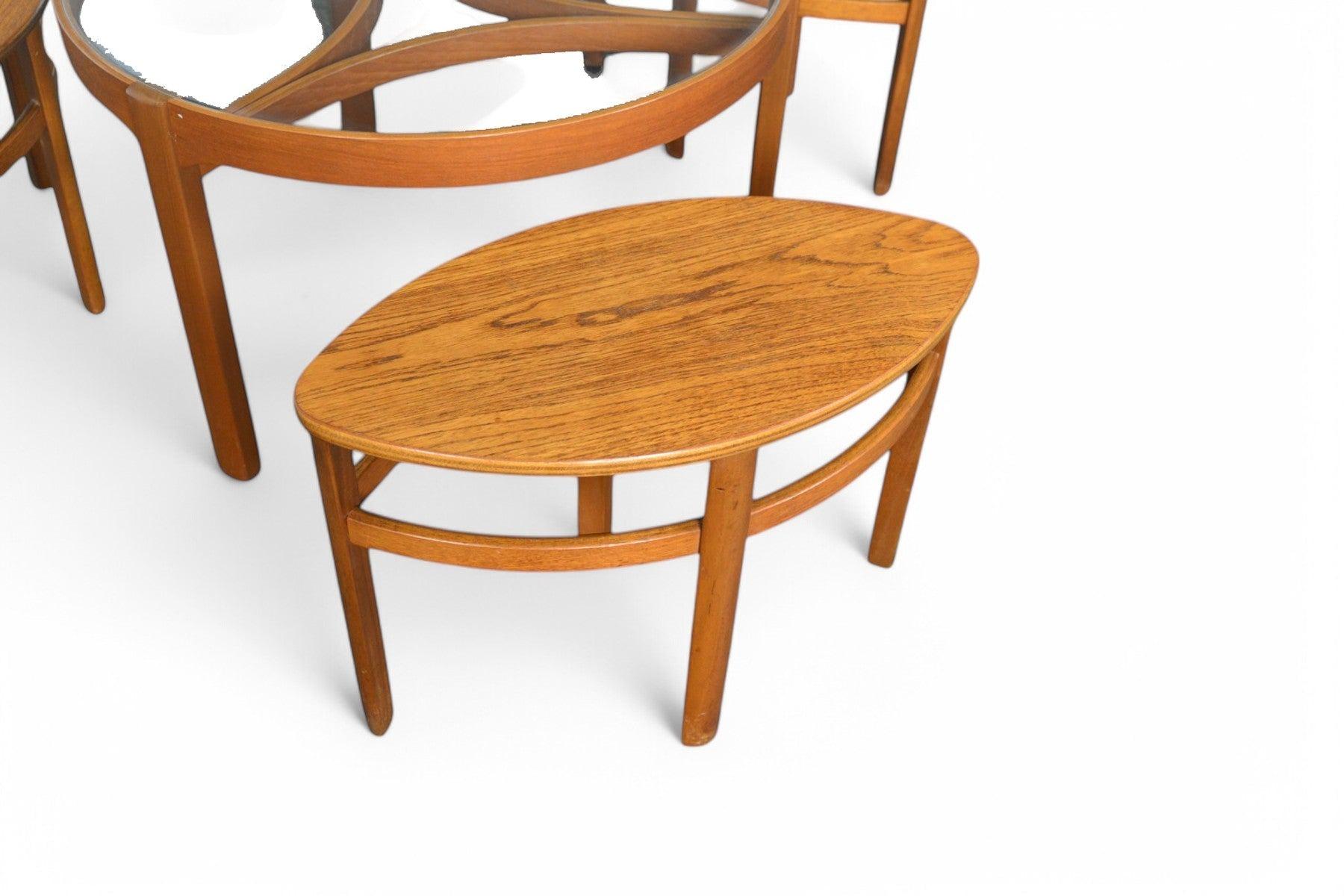 Tables gigognes Trinity en teck de Nathan #1 en vente 1