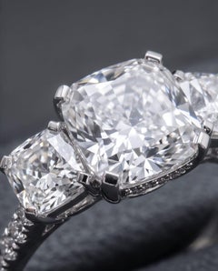 Trinity Radiance 4.01ct Cushion-Cut Diamond Ring in 18K Gold