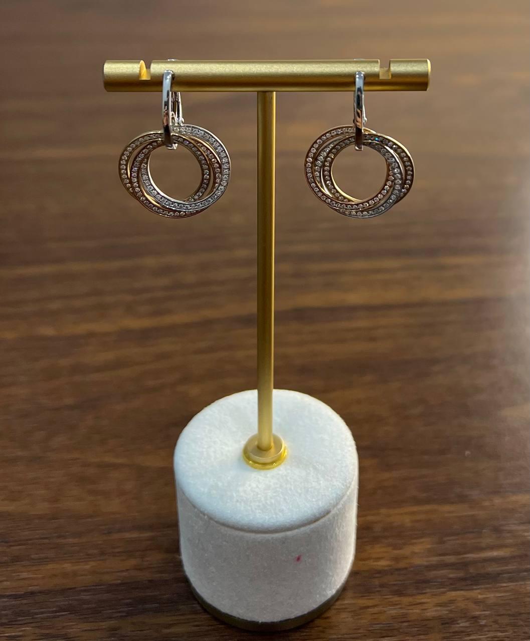 Trinity Tritone Gold Circle Diamond Interlocking Rings 14K Gold Huggie Earrings For Sale 2