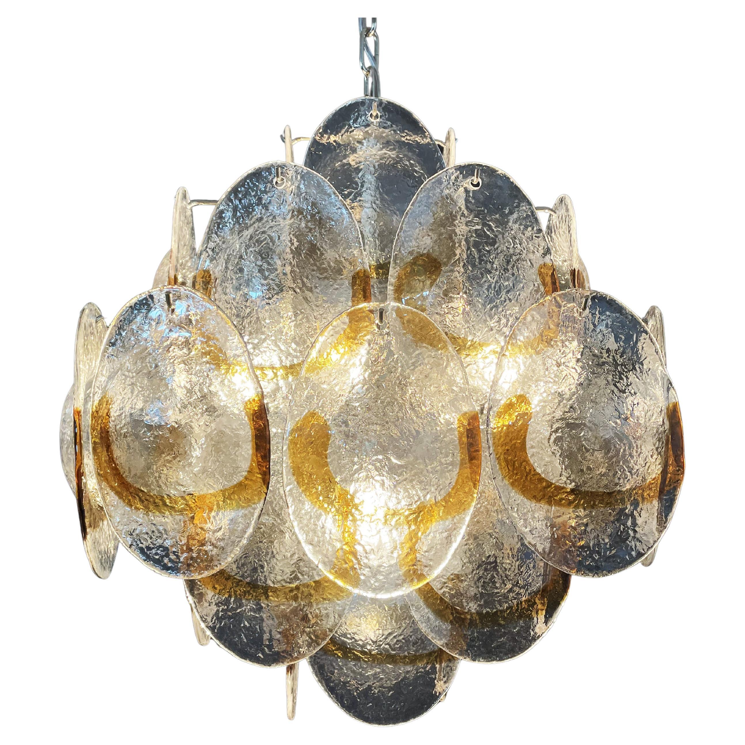 Italiano Trio di stupefacenti lampadari italiani di Murano d'epoca - 36 conchiglie d'ambra in vendita