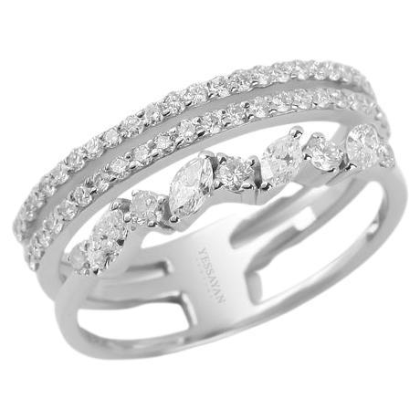 En venta: Anillo trío de marquesa y diamante redondo en oro blanco de 18 quilates