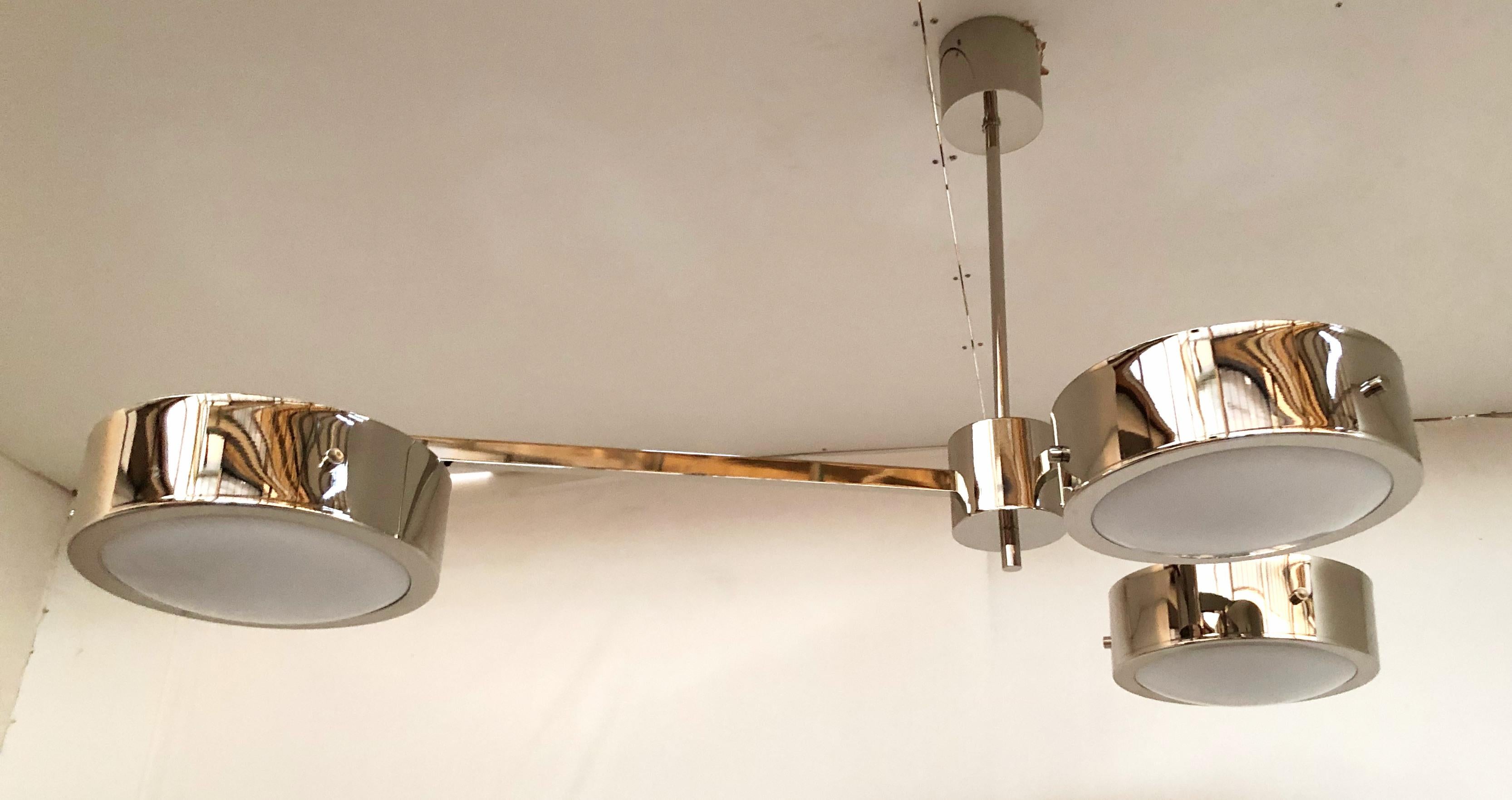 italien Lampe à suspension à trois anneaux de Fabio Ltd en vente