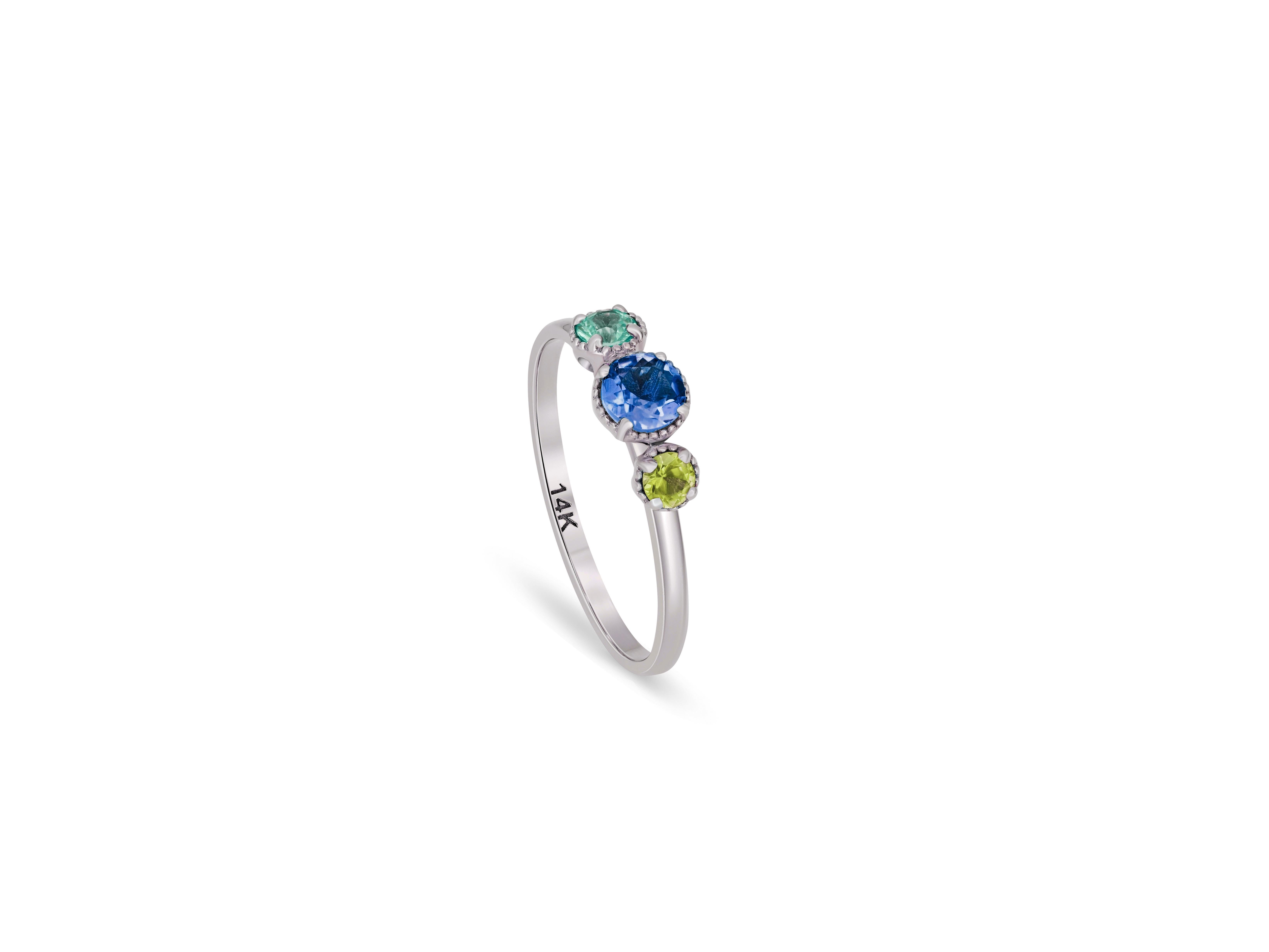 En vente :  Bague en or 14k avec Trio de pierres précieuses 2