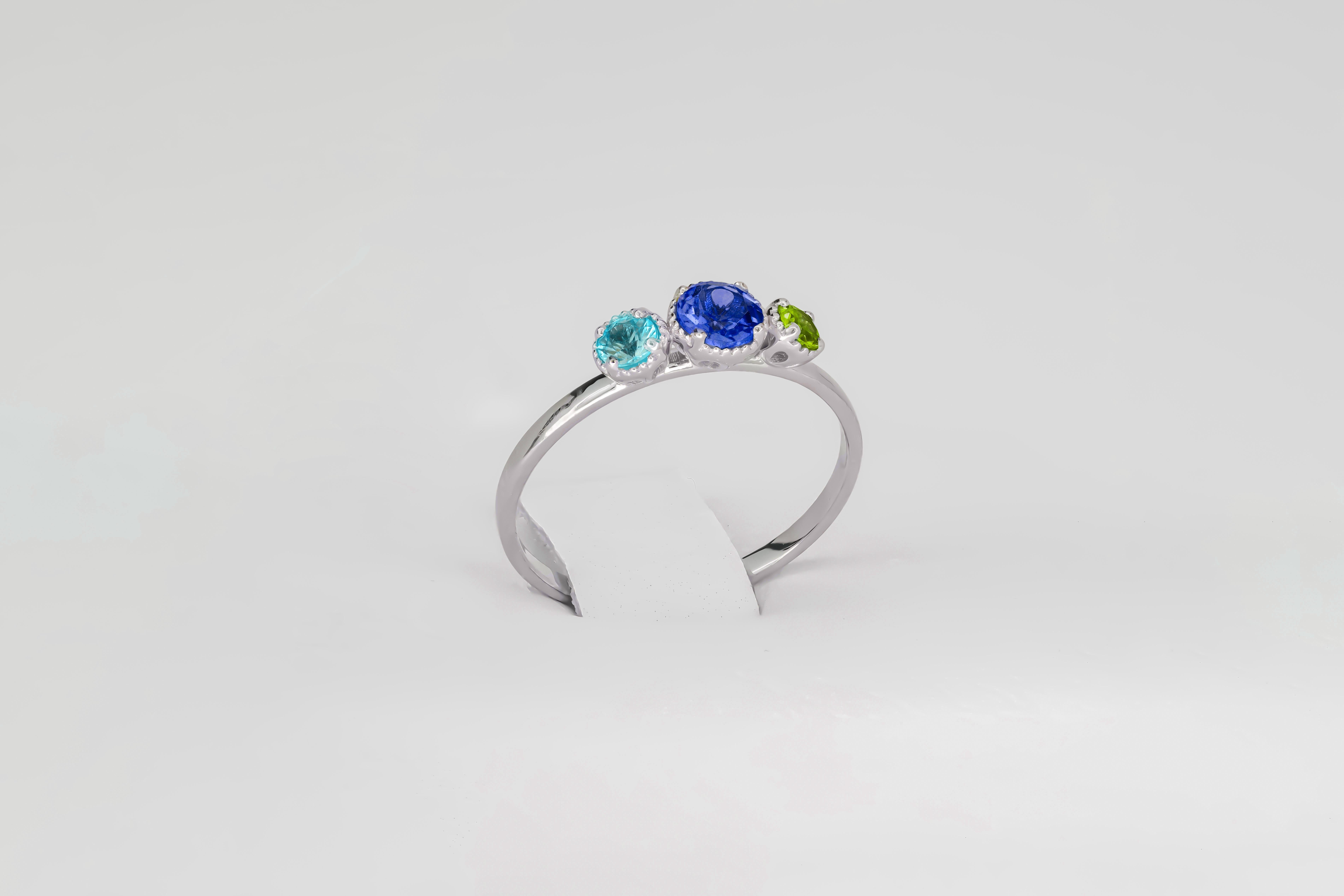 En vente :  Bague en or 14k avec Trio de pierres précieuses 3