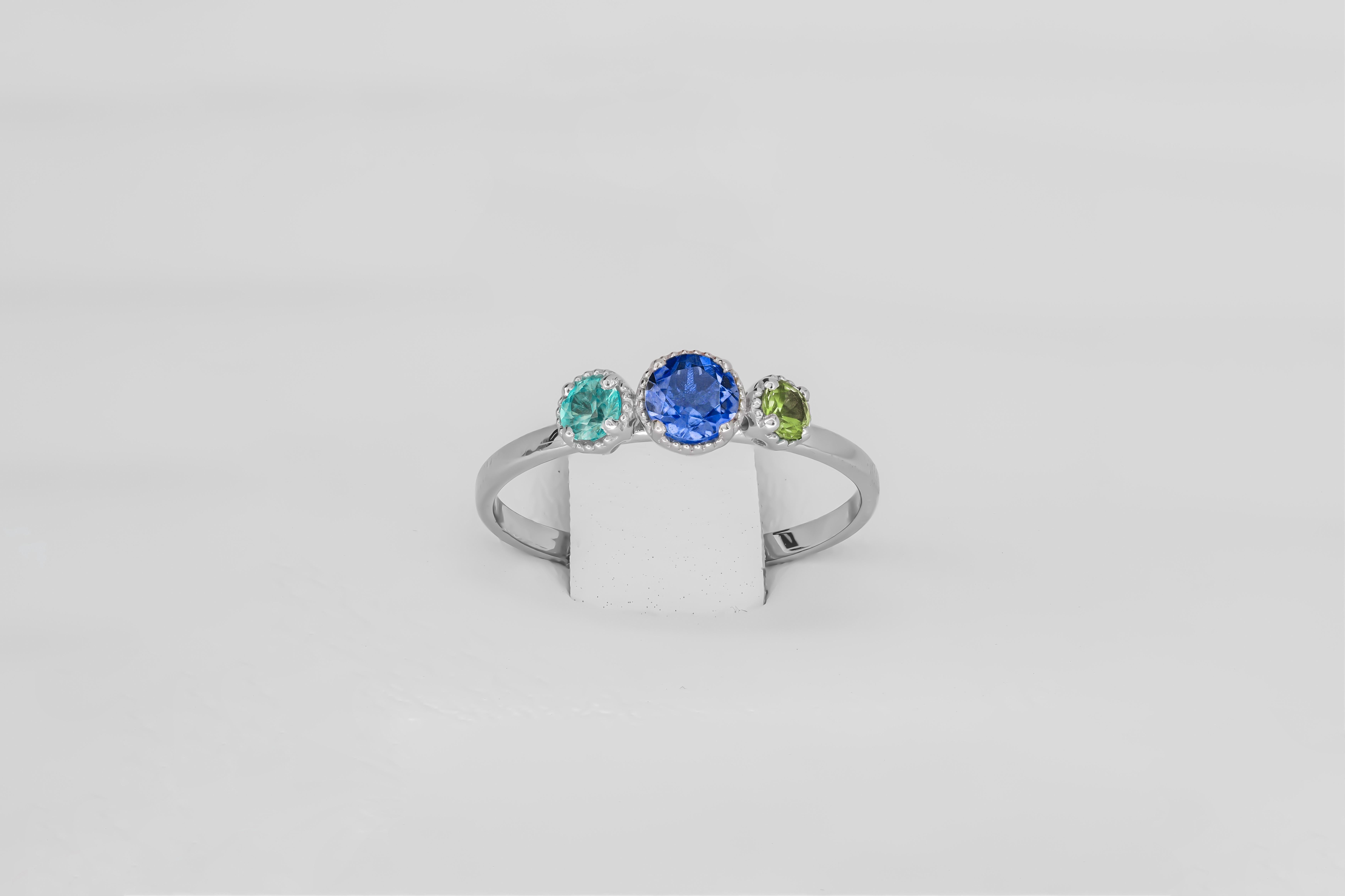 En vente :  Bague en or 14k avec Trio de pierres précieuses 4