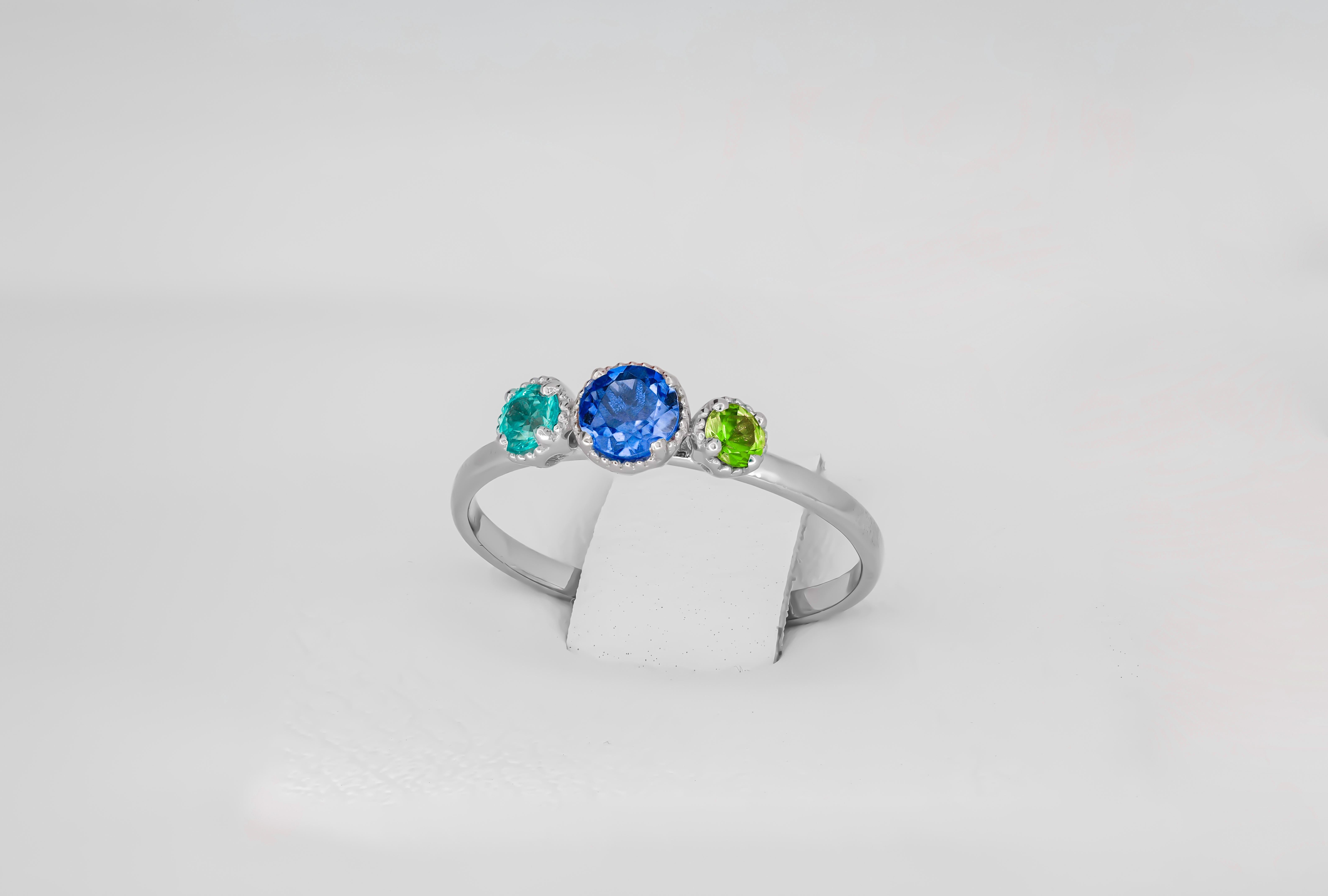 Women's Trio gems 14k gold ring. For Sale