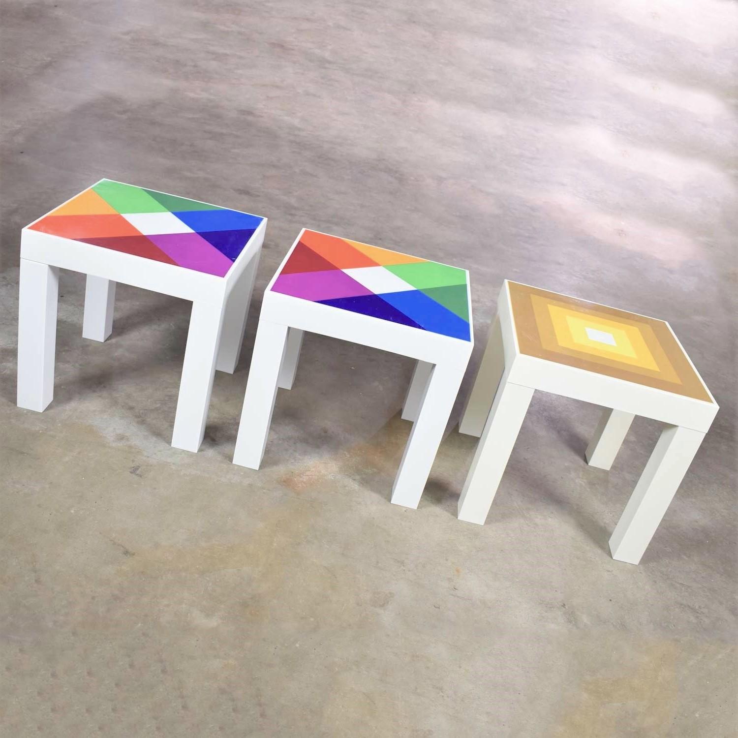 Trio Mod Pop Art Kunststoff Parsons Stil Quadratische Beistelltische Stil Kartell oder Syroc im Angebot 3