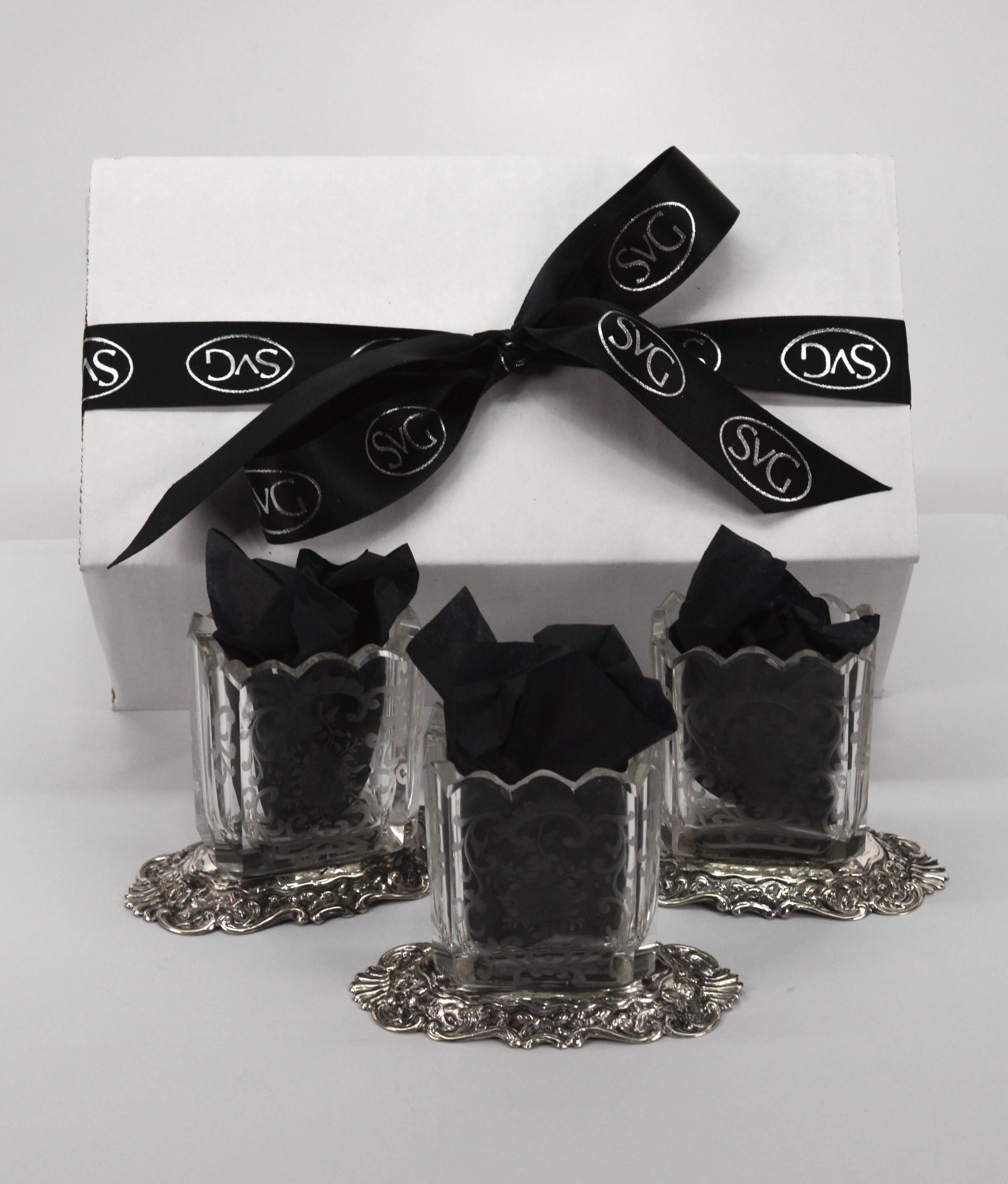 Trio of Antique Etched Glass Repousse Silver Vanity Vessels For Sale 3