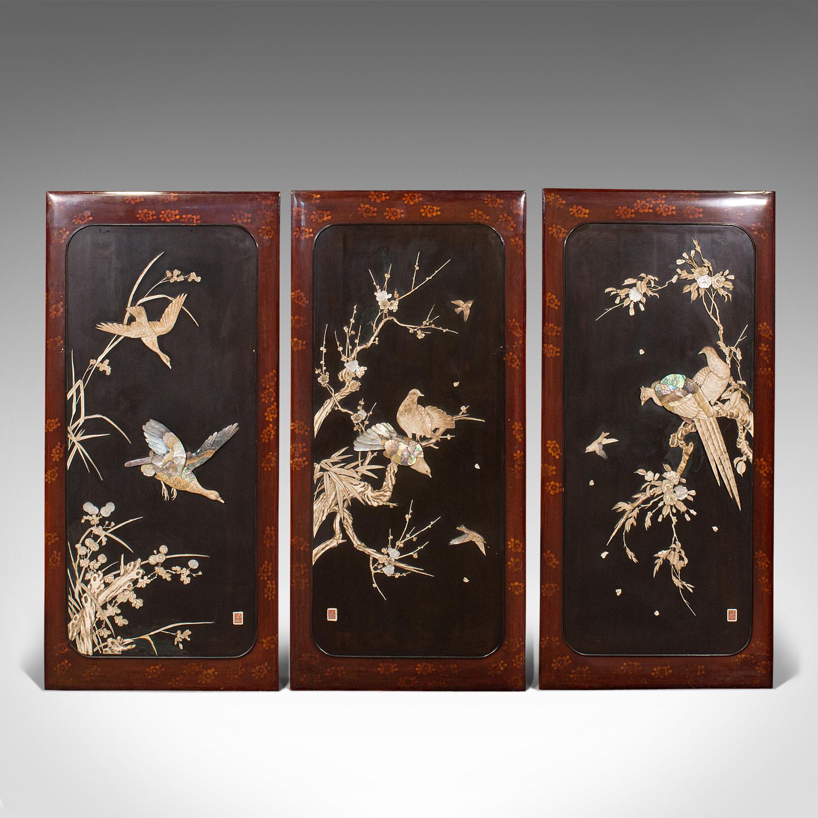 This is a trio of antique Shibayama panels. A Japanese, lacquer decorative screen, dating to the Meiji period, circa 1900.

Fascinating examples of late Victorian, Japanned decorative taste
Displaying a desirable aged patina and in very good