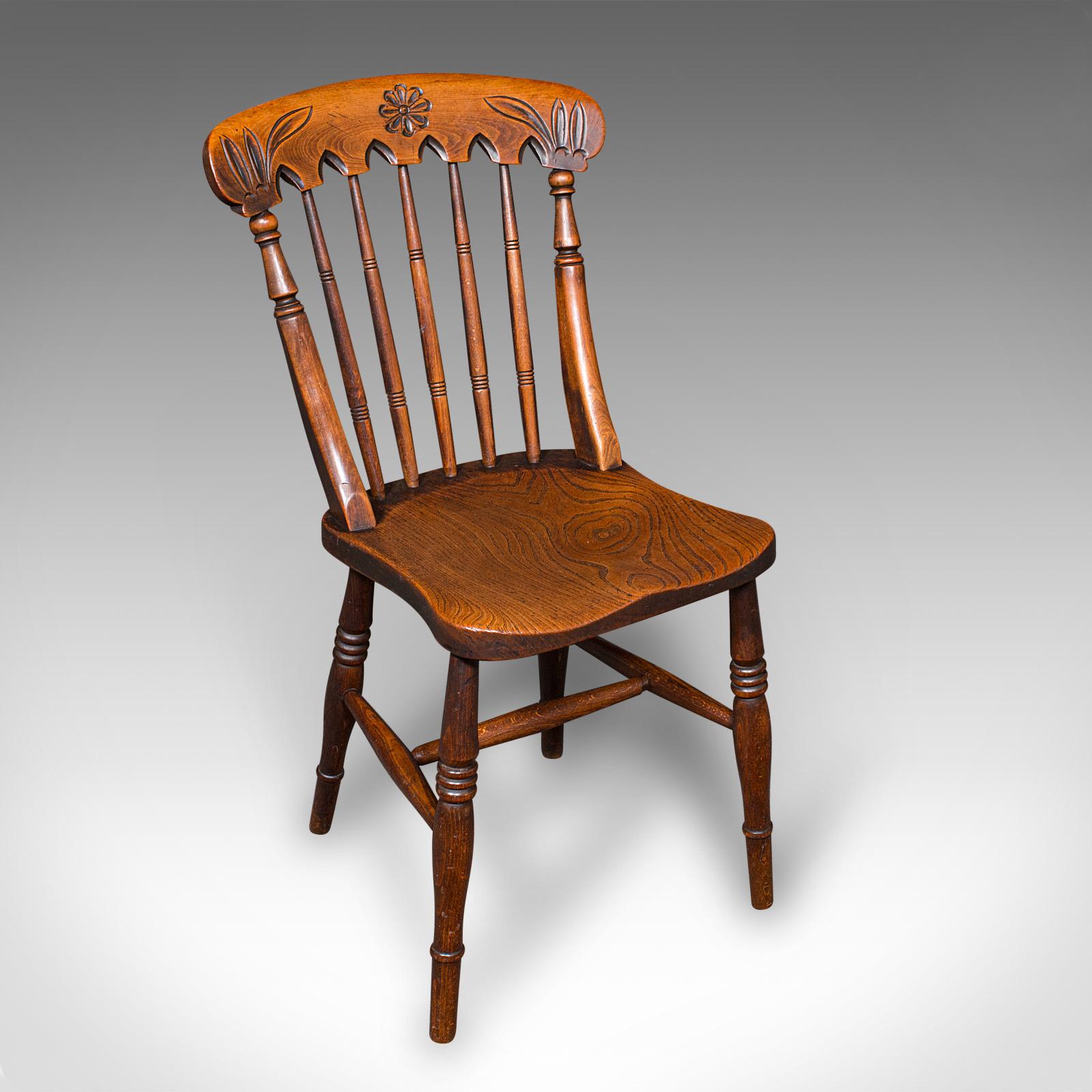 Britannique Trio de chaises de gare anciennes, orme anglais, siège latéral de salle de réception, victorien en vente