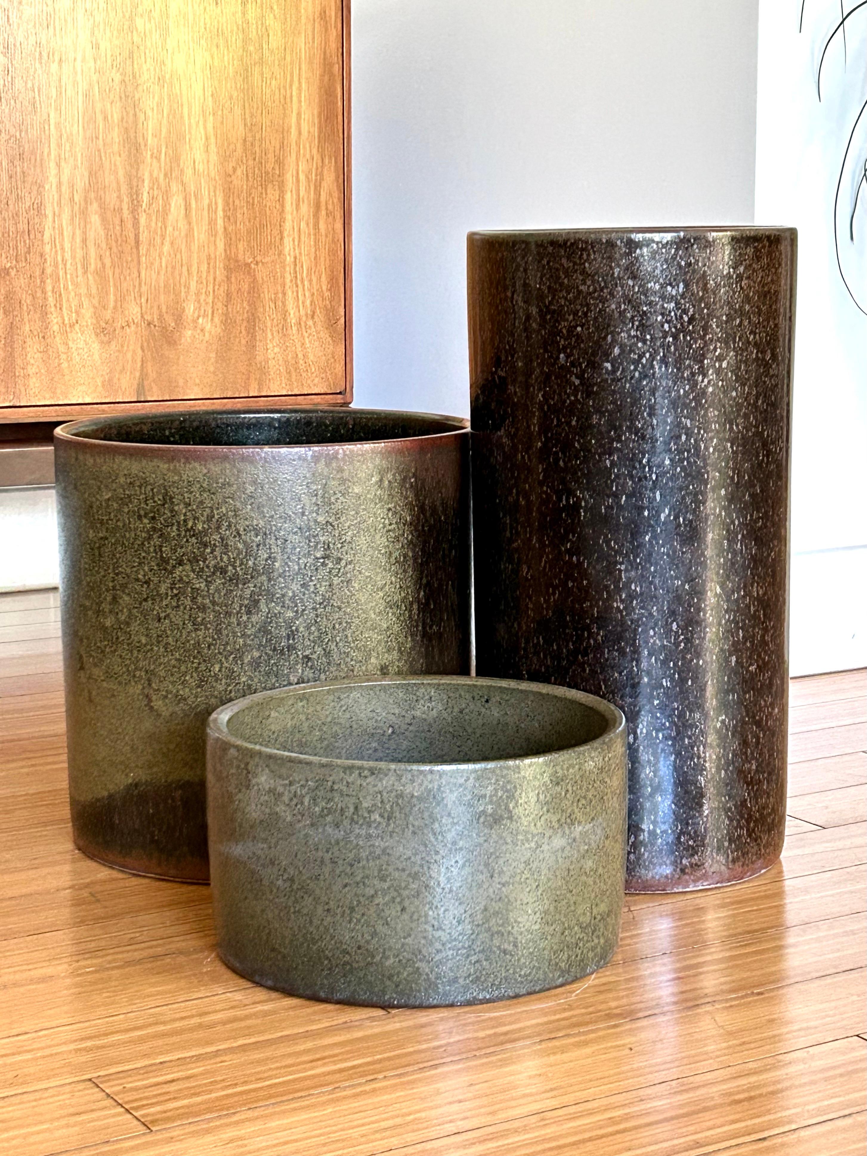 Timeless California modernist design.
Made with Cressey's own reduction fired stoneware 
