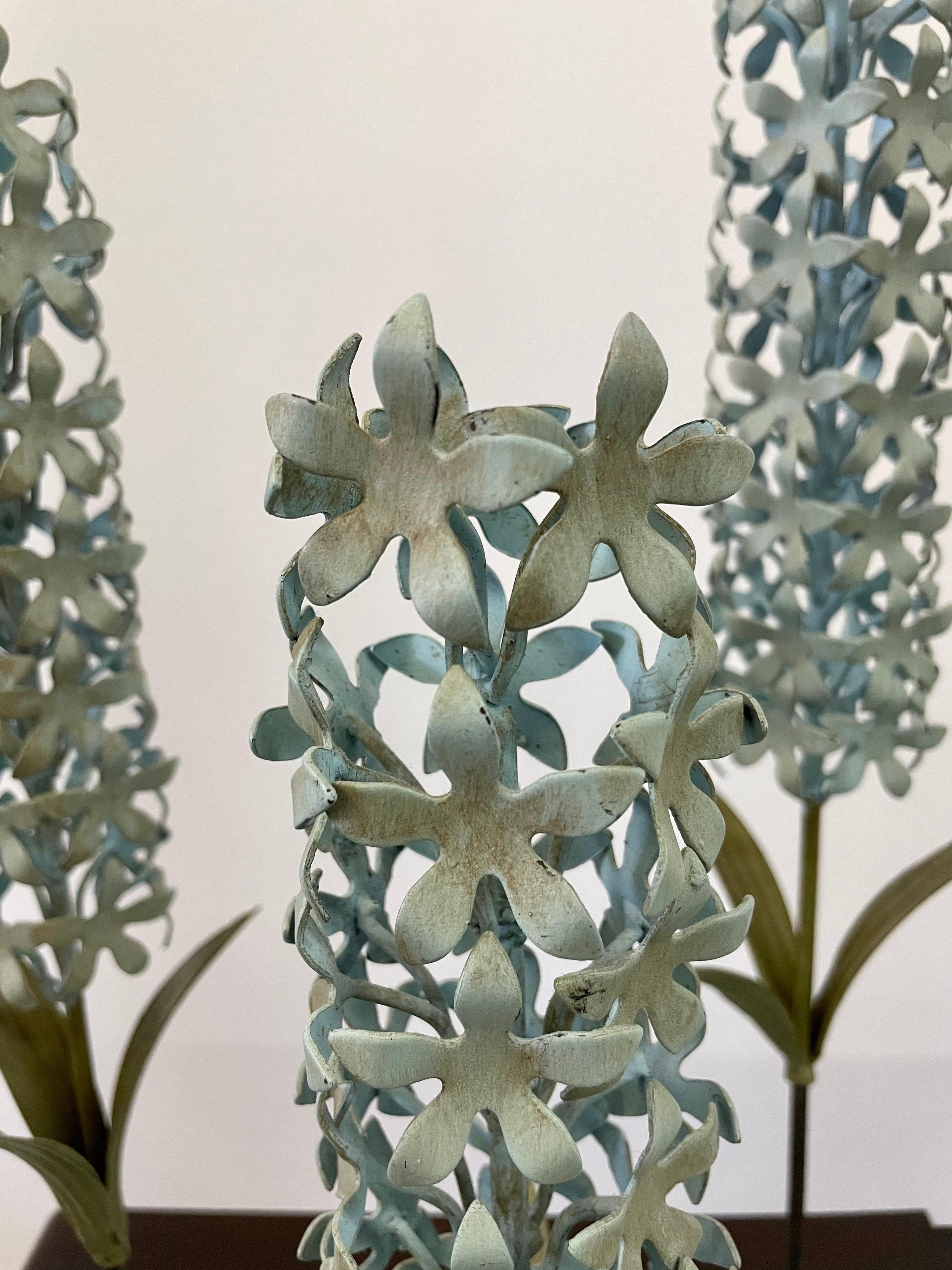 Hübsch bemaltes Blütenknopf-Trio silberne Blüten wohl um 1950/60 