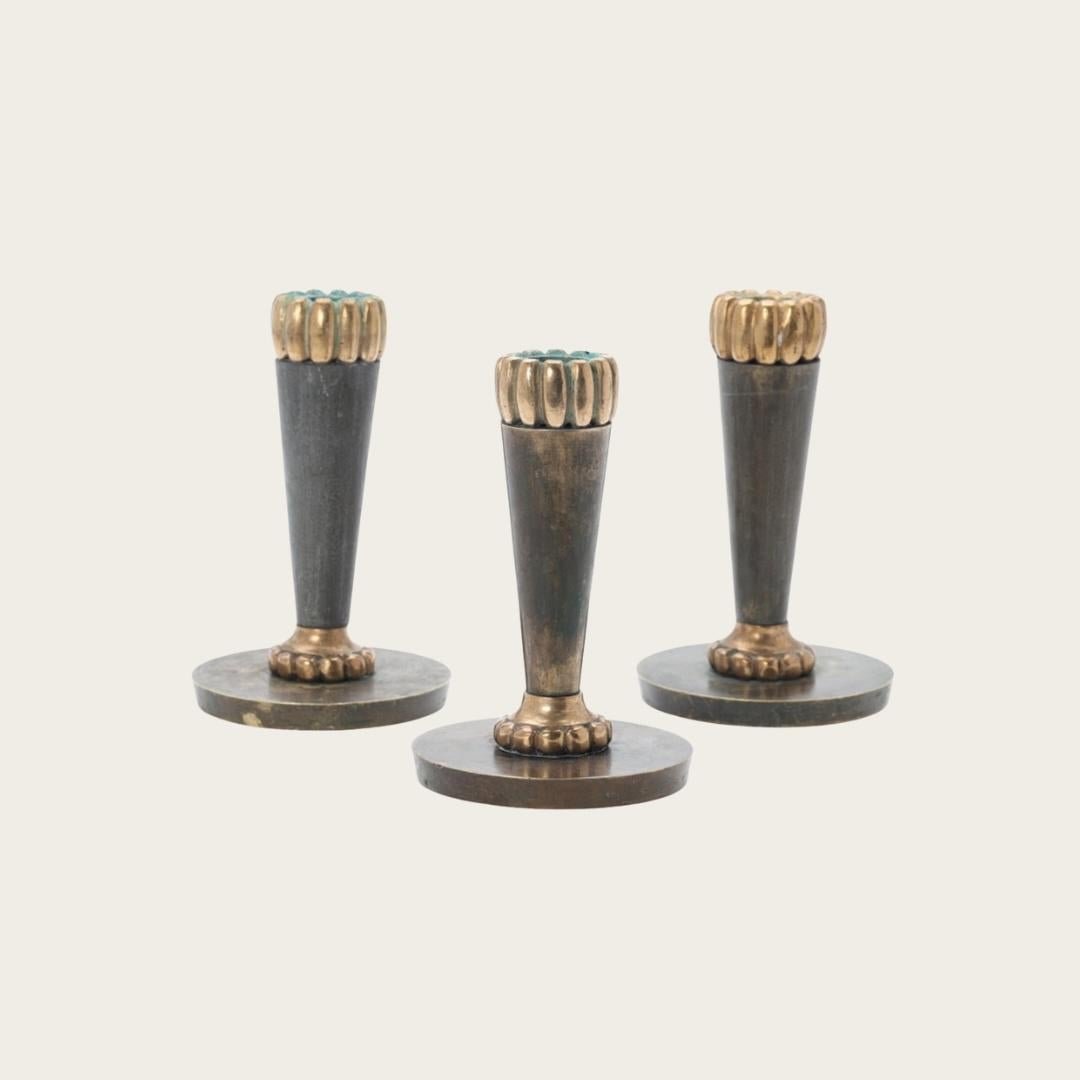 Svedese Trio di portacandele Art Deco in bronzo in vendita