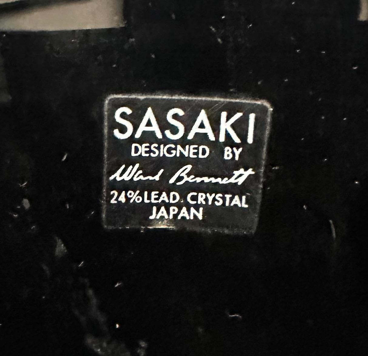 Asiatique Trio de vases en cristal gravé par The Bennetts pour Sasaki en vente