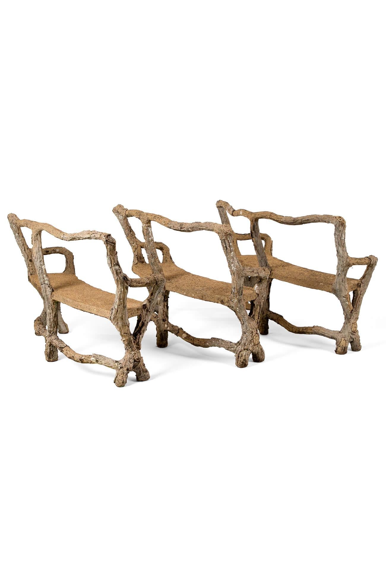 Trío de bancos franceses de piedra de imitación de bois Francés en venta