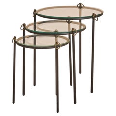 Trio di tavolini tondi francesi di Jacques Adnet, anni '50