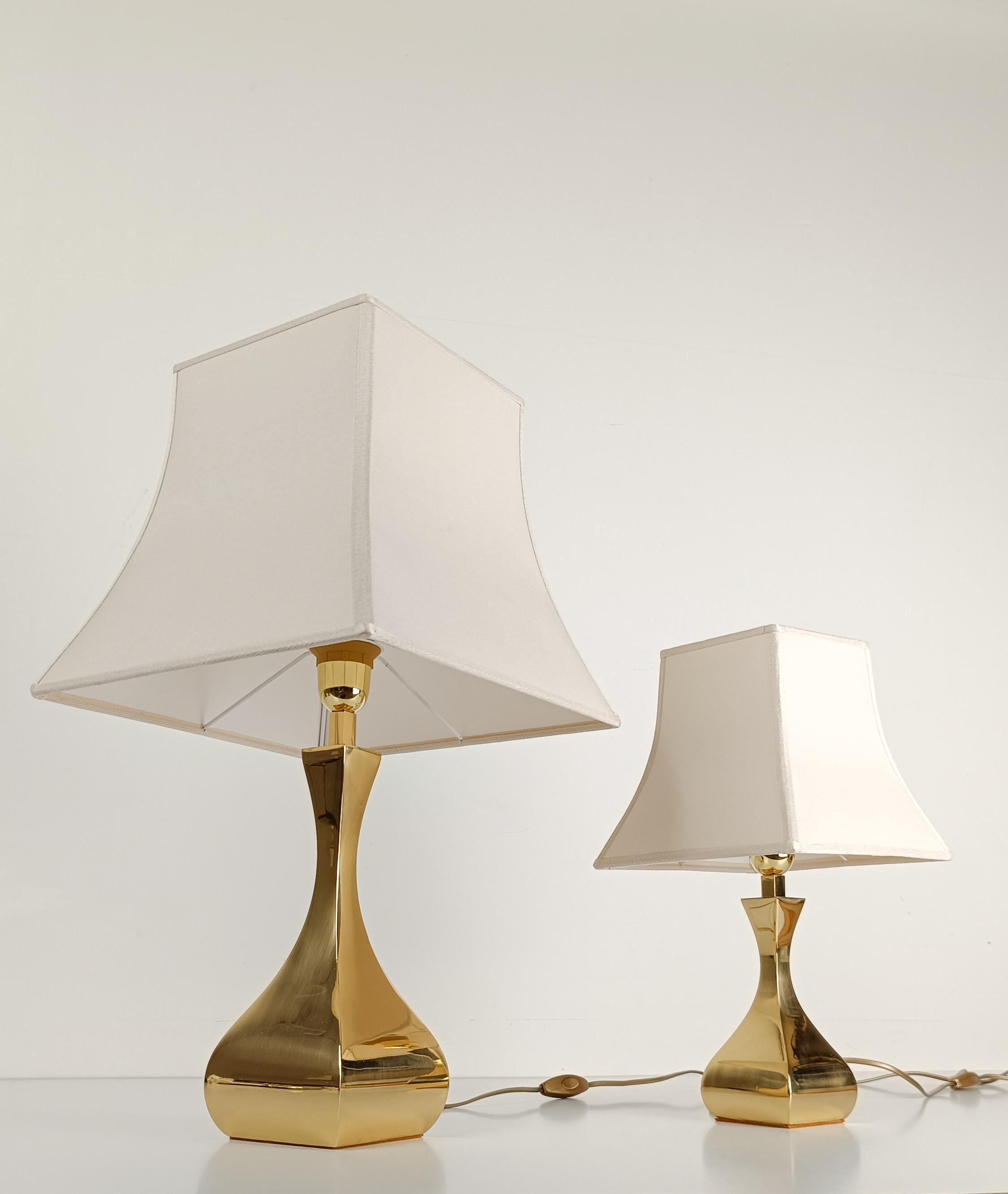 Laiton Trio de lampes de table italiennes en laiton du milieu du 20e siècle dans le style de Maria Pergay en vente