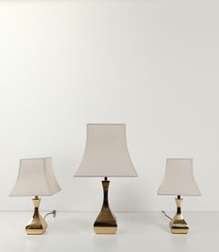 Trio di lampade da tavolo in ottone della metà del XX secolo nello stile di Maria Pergay