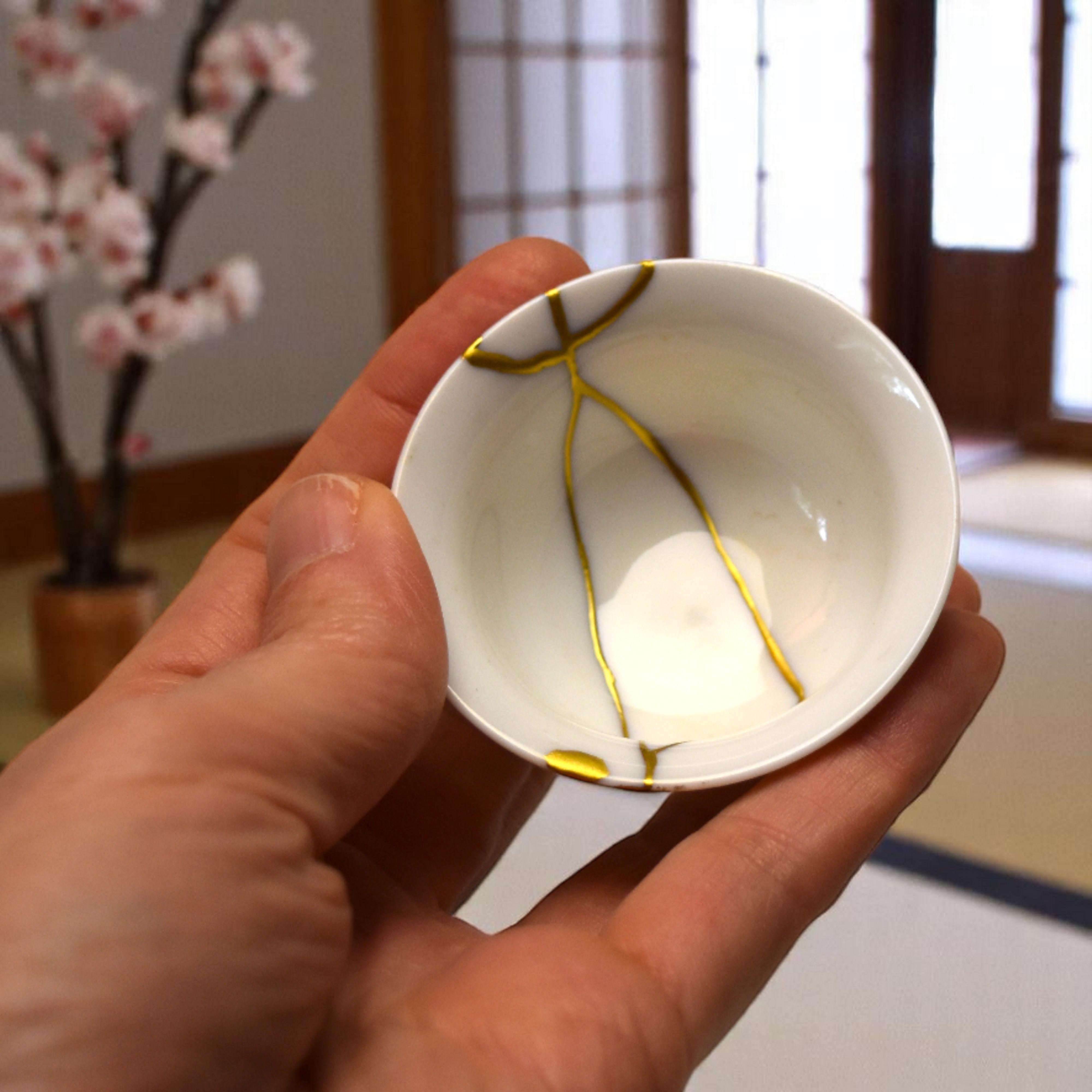 Trio of Kintsugi Sake Cups im Zustand „Hervorragend“ im Angebot in MEAUX, FR