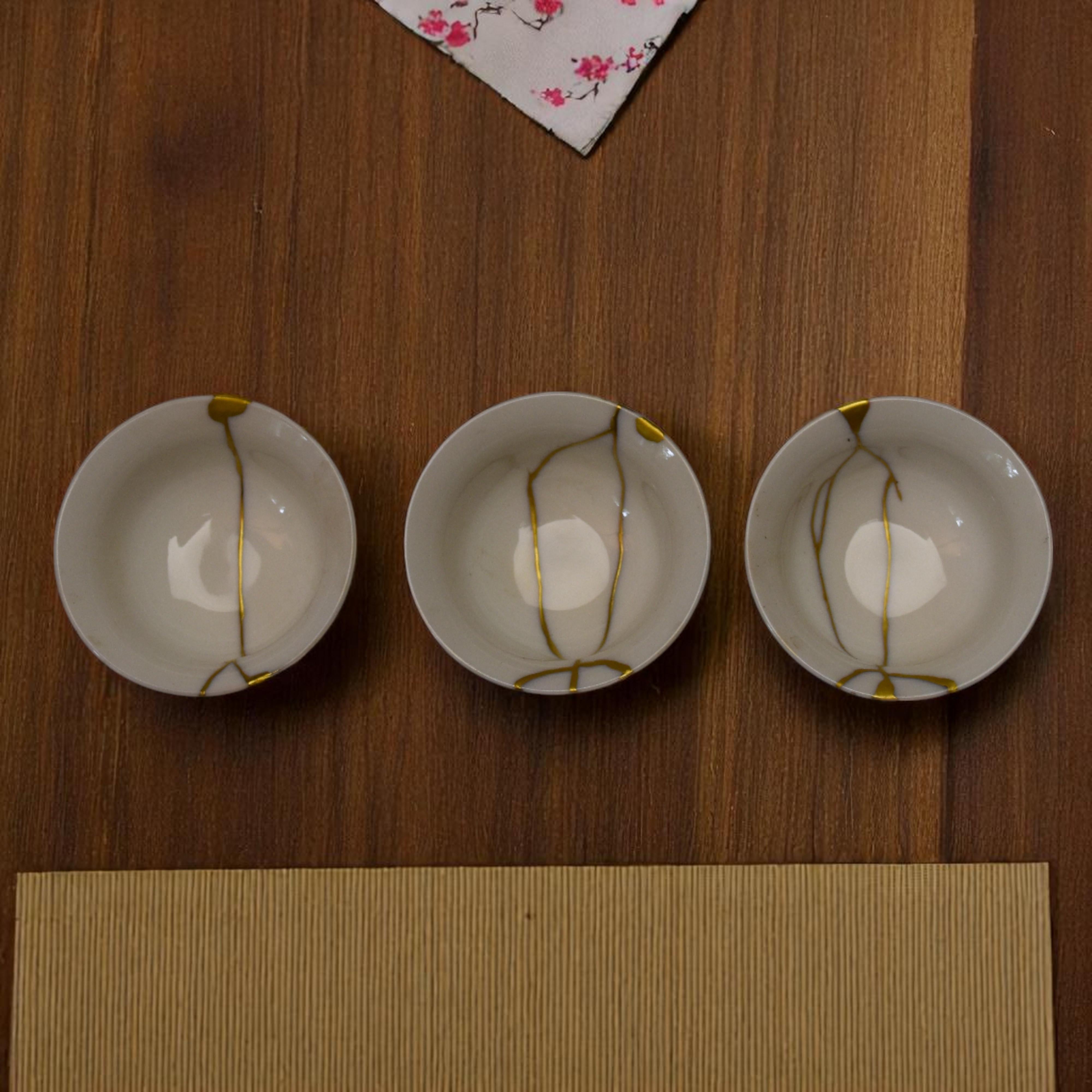 Trio of Kintsugi Sake Cups im Angebot 1