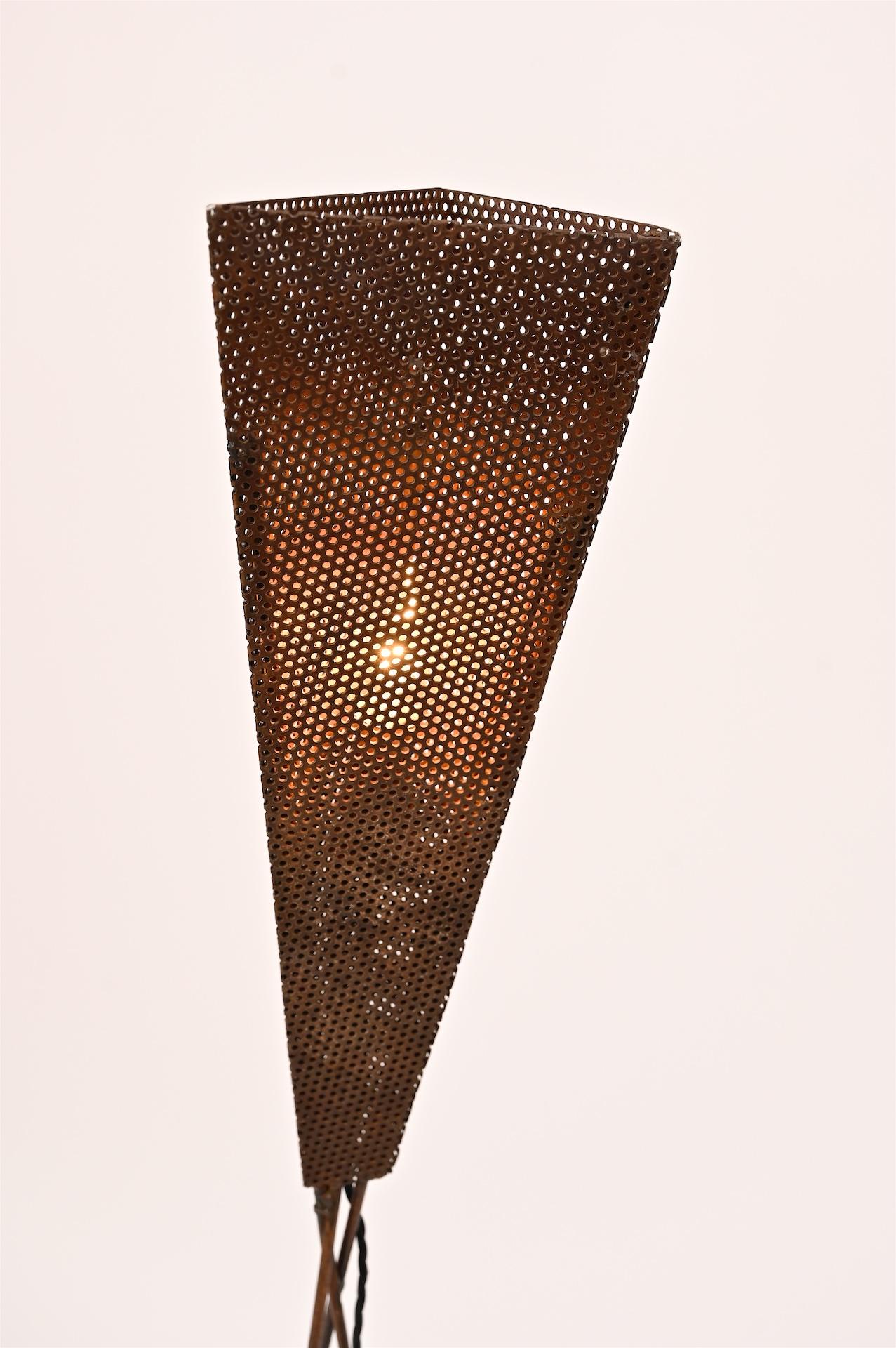 Trio di lampade da terra in stile Mategot, 1950 circa in vendita 1
