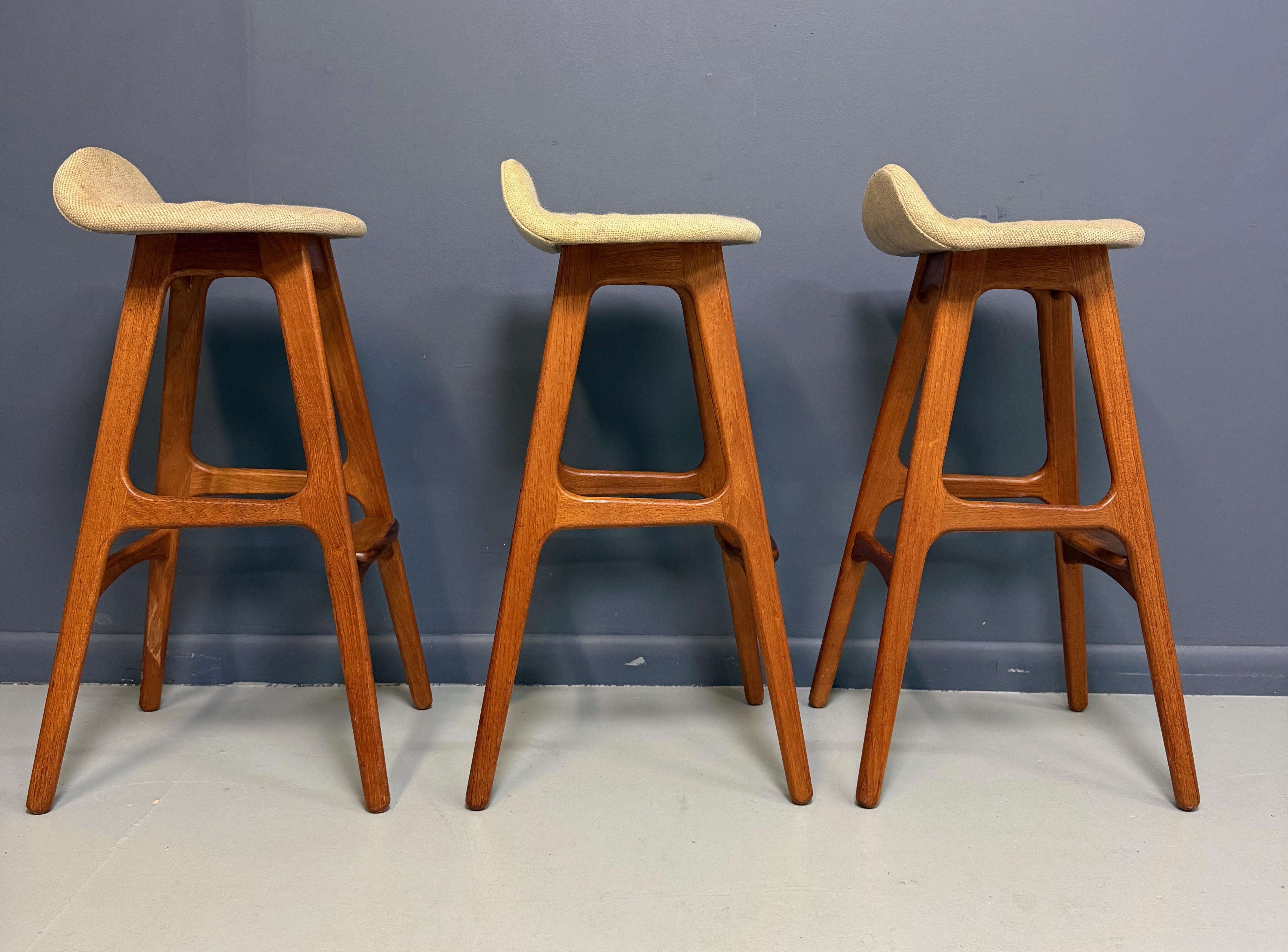 Mid-Century Modern Trio of Model OD-61 Bar Stools by Erik Buch for O.D. Mobler, Denmark, c. 1960's en vente