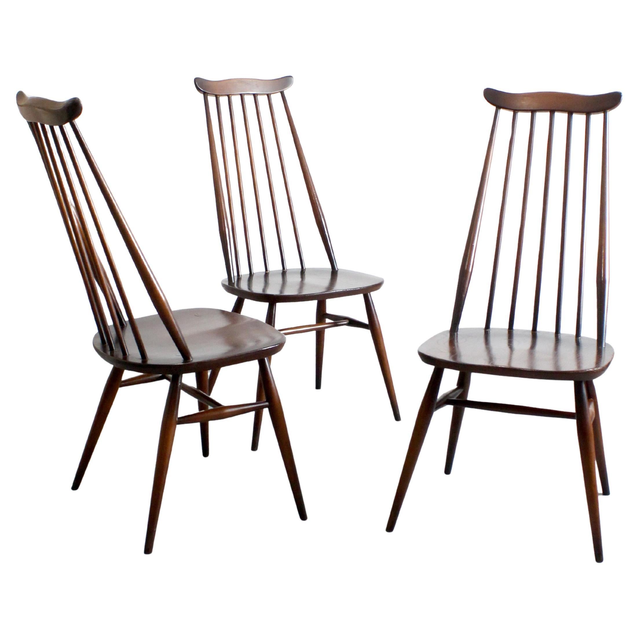 Trio of "Moustache" chairs in elm and beech wood with a coffee-brown finish - im Angebot