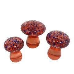Perlenhocker aus Murano-Kunstglas mit Pilzmotiv in Orange und Blau, Italien
