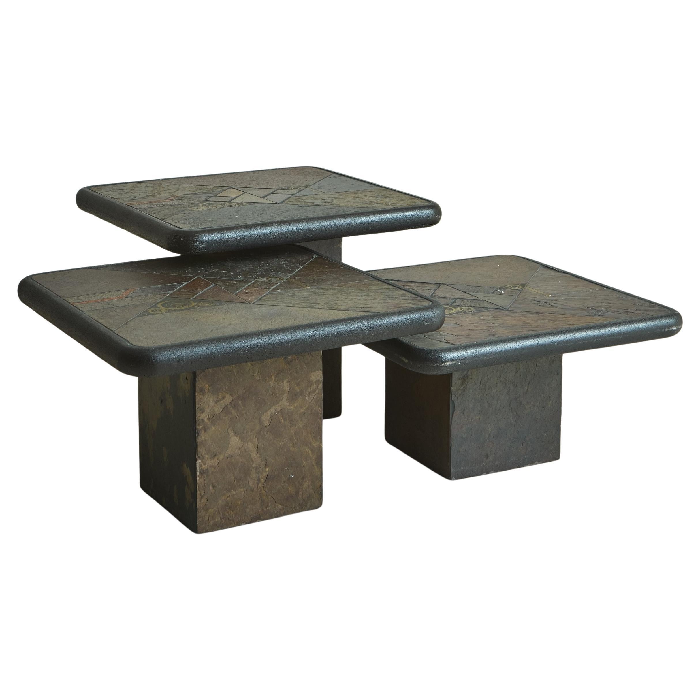 Trio de tables basses gigognes en mosaïque avec bases en métal par Paul Kingma, néerlandais en vente