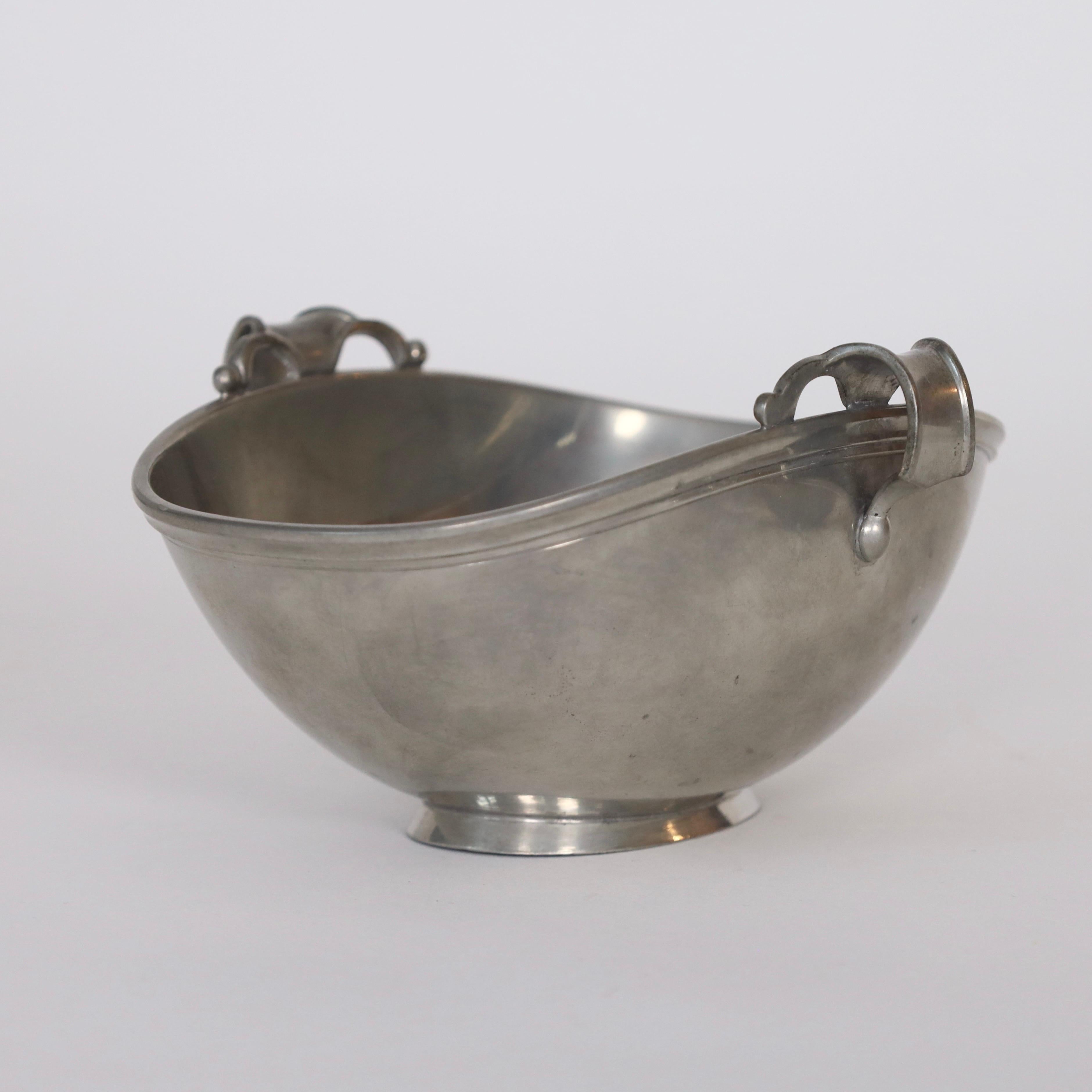 Trio aus Zinnschalen auf Sockel von Just Andersen, 1930er Jahre, Dänemark im Angebot 2