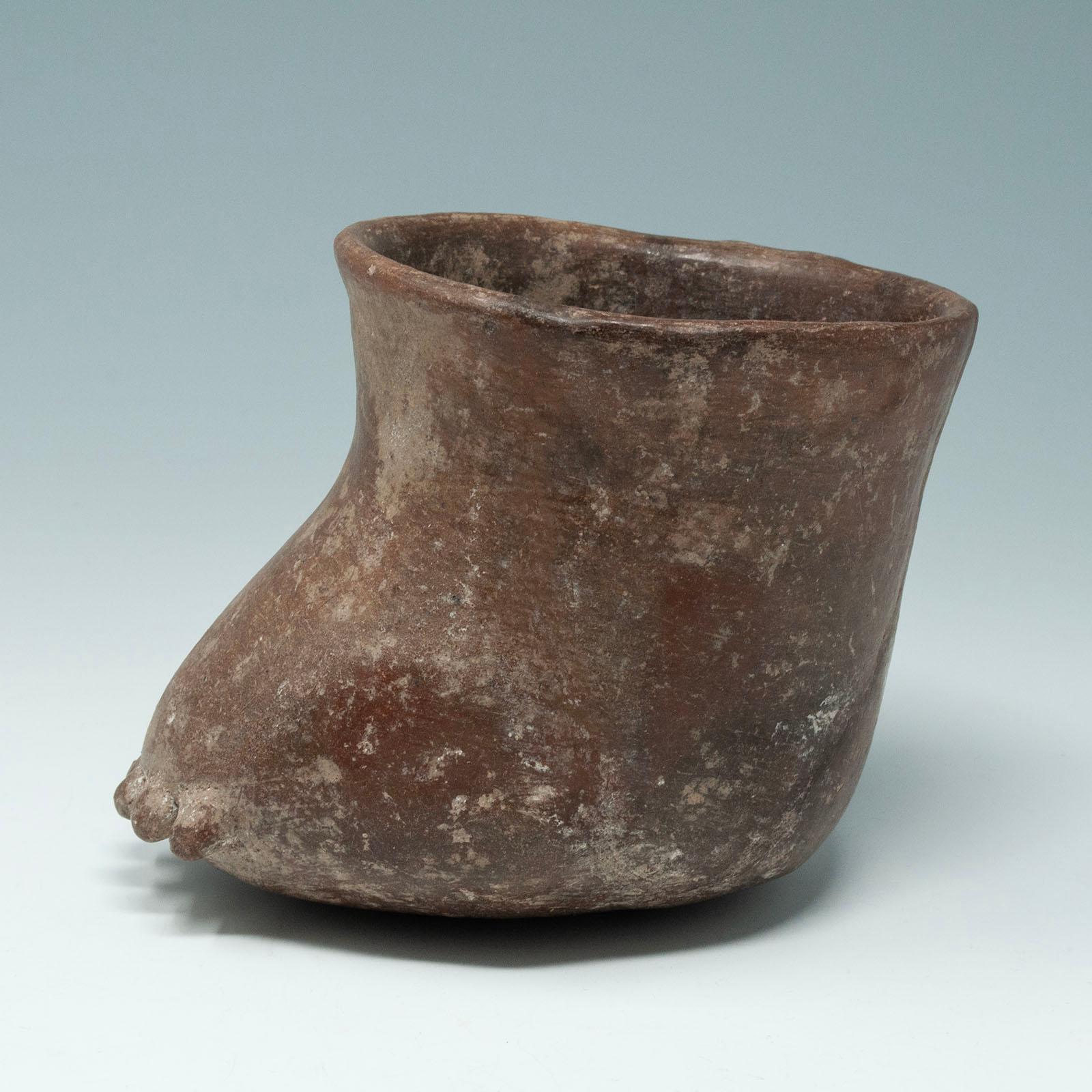 Trio of Pre-Columbian Foot Vessels, West Mexico For Sale 1
