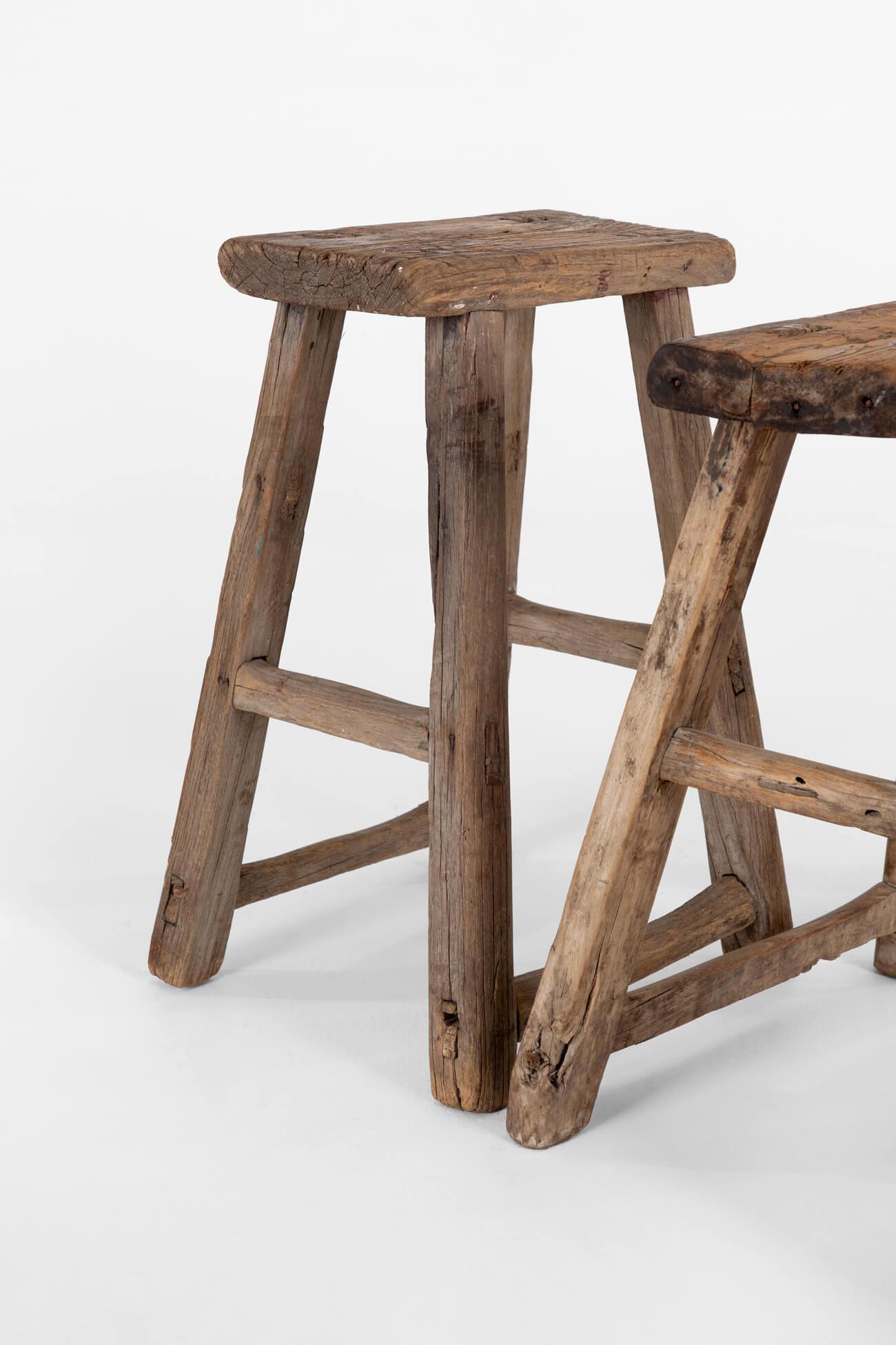 Trio of Rustic Elm Stools In Good Condition For Sale In Faversham, GB