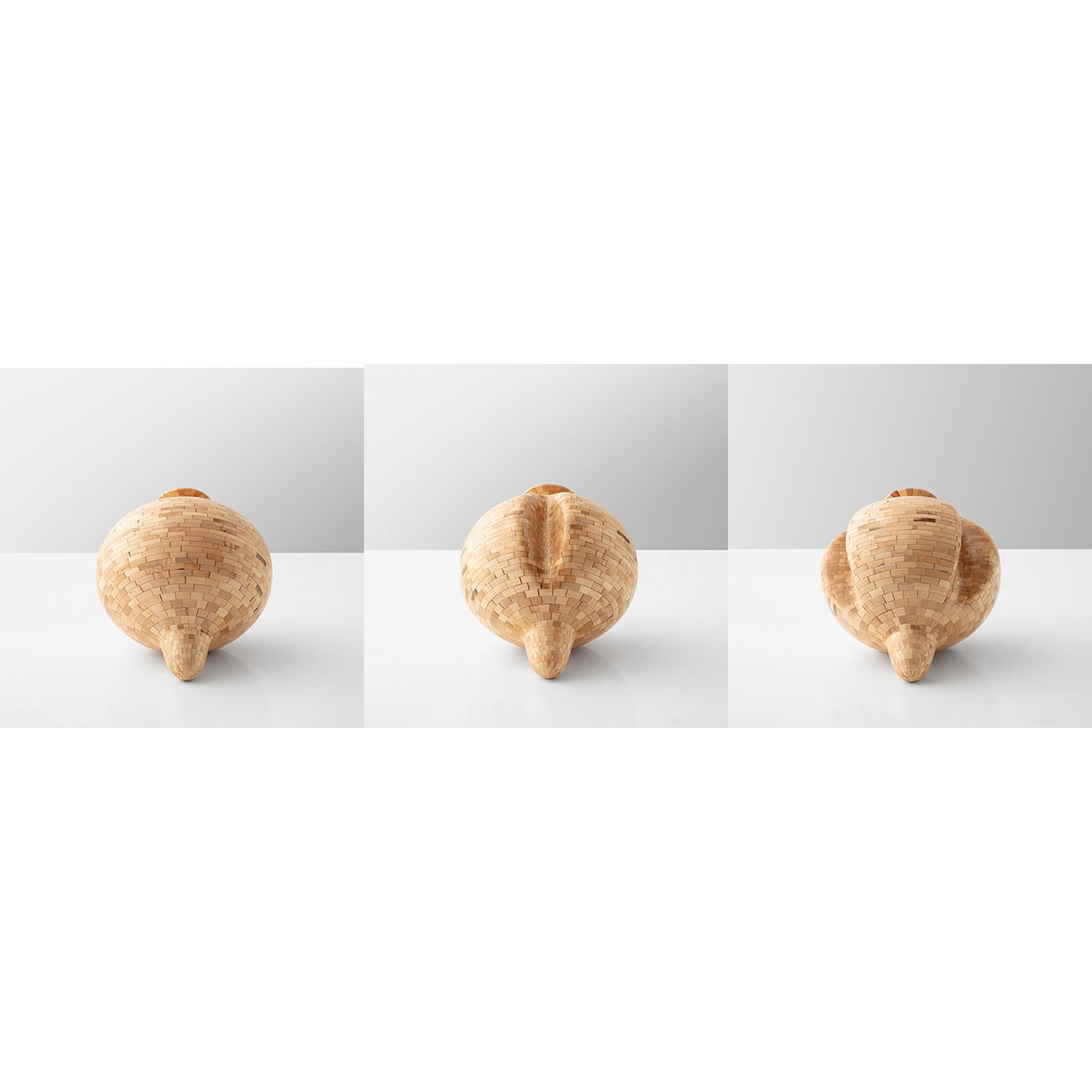 Moderne Trio de vases cannelés STACKED, de Richard Haining, disponibles maintenant en vente