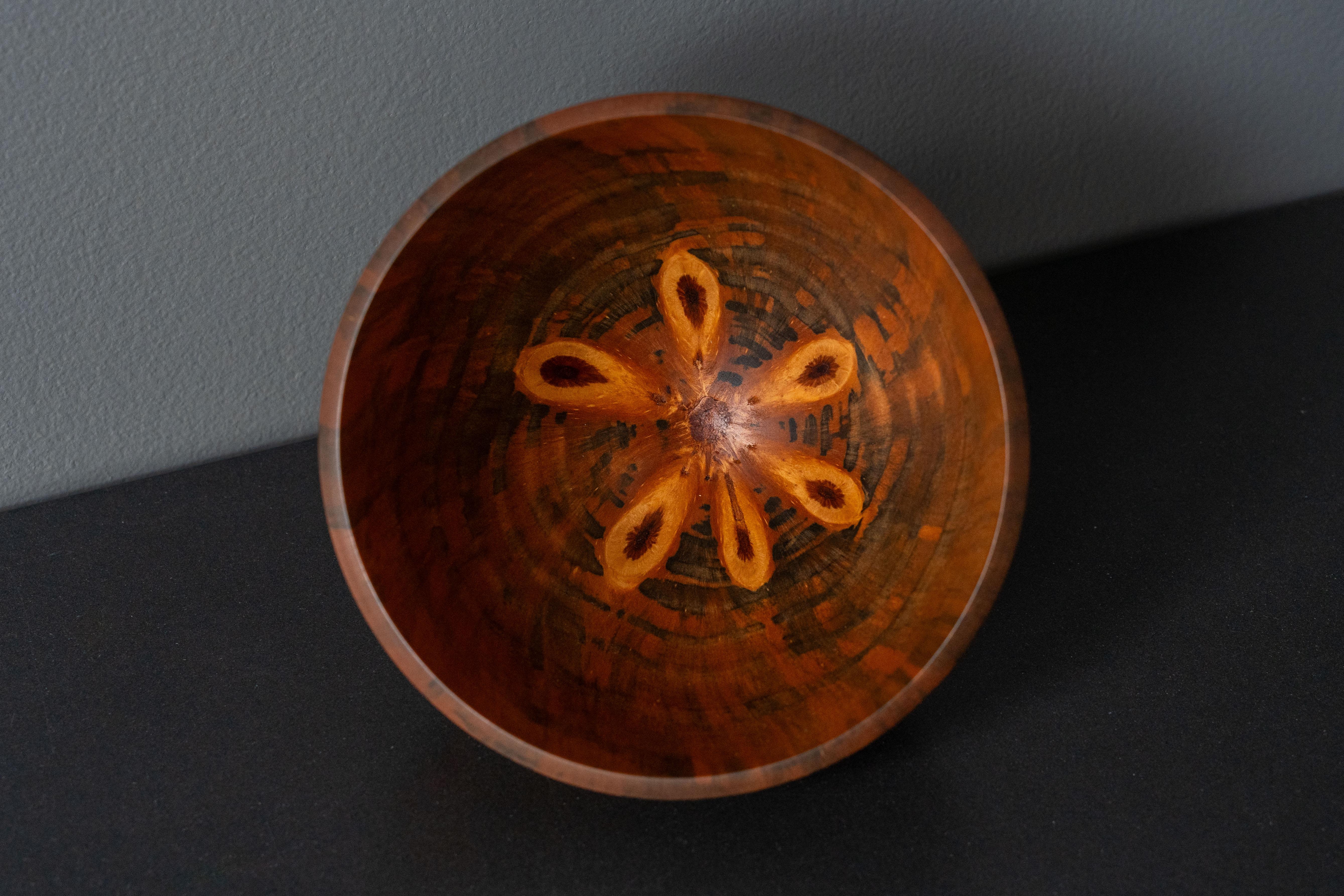 Trio of Turned Wood Studio Bowls For Sale 4