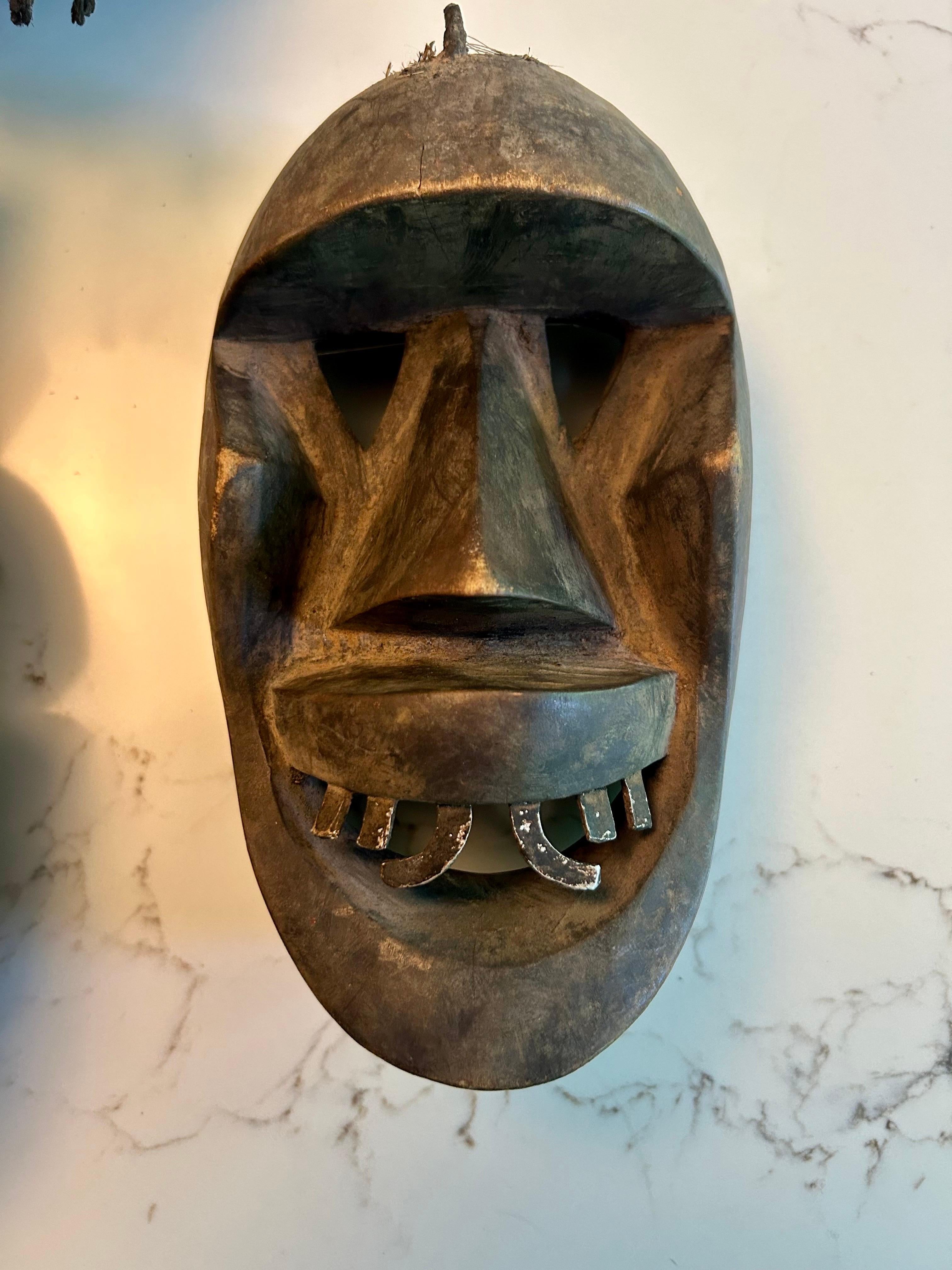 Trio von Vintage-Masken Yombe + Dan Kran Afrikanische Kunst (Holz) im Angebot
