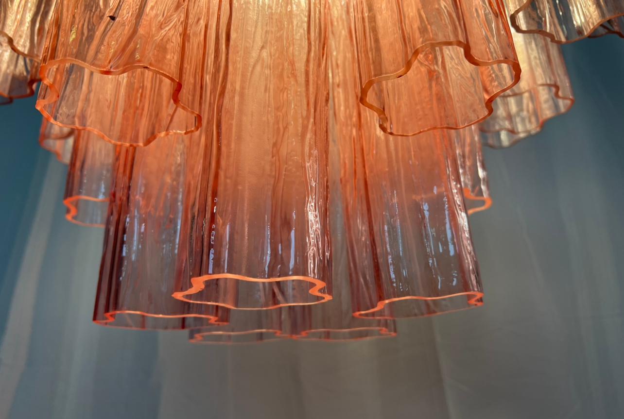 Trio di lampadari a tubo in vetro rosa, Murano, anni '70 in vendita 5