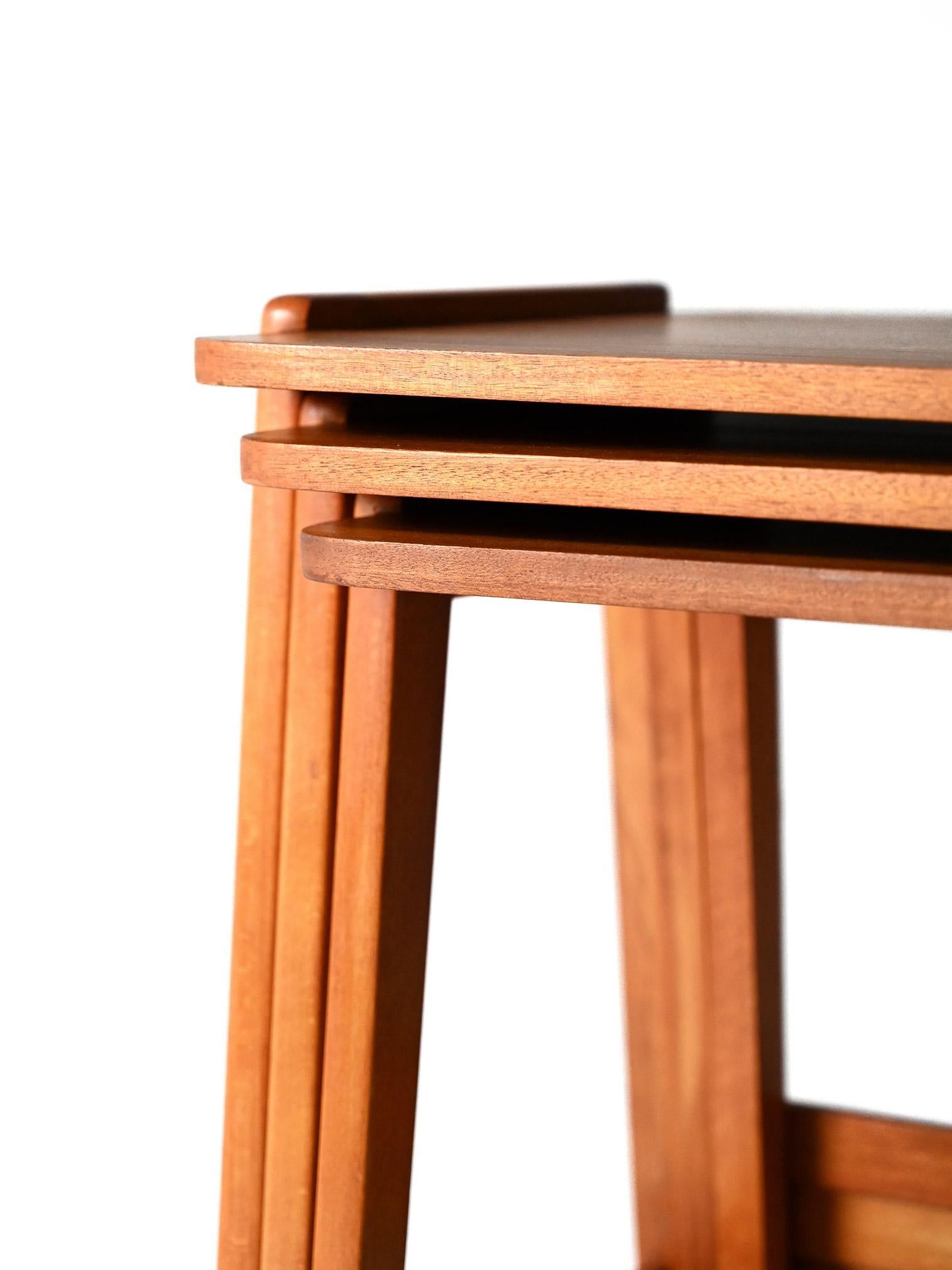Mahogany Trio of Scandinavian interlocking coffee tables 1960s For Sale