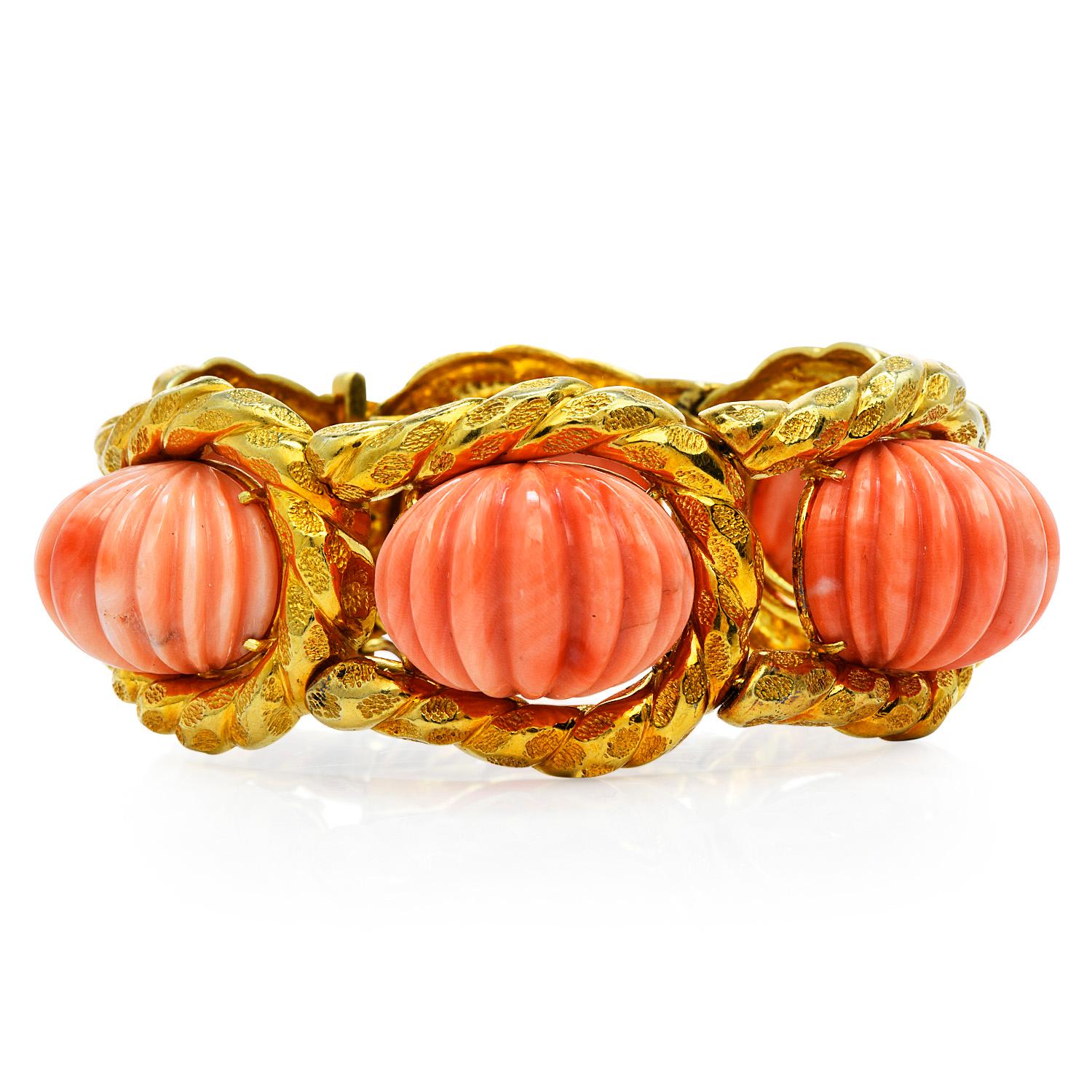 Mixed Cut Trio Vinatge Carved Pink Coral 18K Yellow Gold Shell Large Link Bracelet For Sale