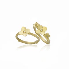Triple 18k Gold Hydrangea Branch Ring with White Diamonds