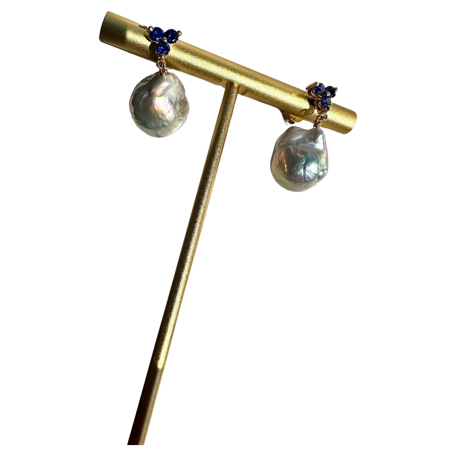 Triple  3mm round Ceylon Sapphire cluster earring with Grey Baroque Pearl Drop For Sale