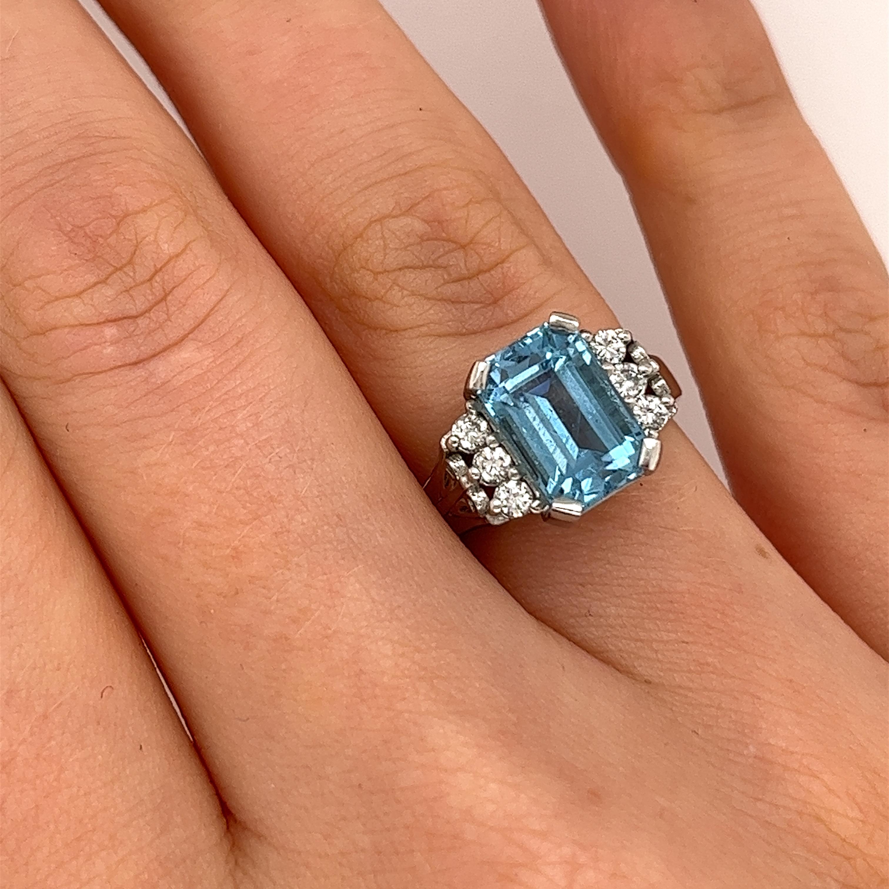 Women's Triple AAA Emerald Cut 3.10ct Aquamarine Ring w/ 3 Diamonds on Sides in Platinum For Sale