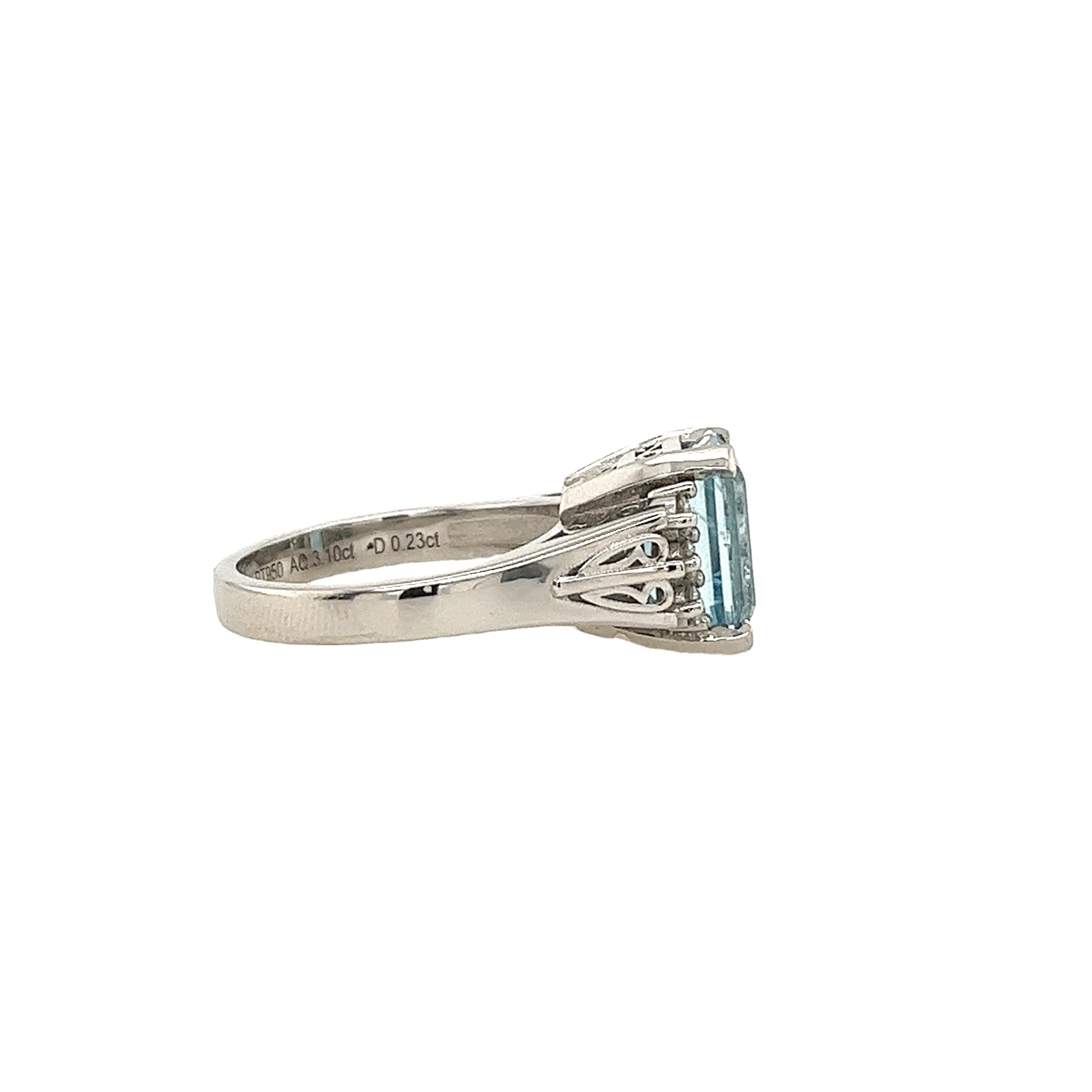 Triple AAA Emerald Cut 3.10ct Aquamarine Ring w/ 3 Diamonds on Sides in Platinum For Sale 1