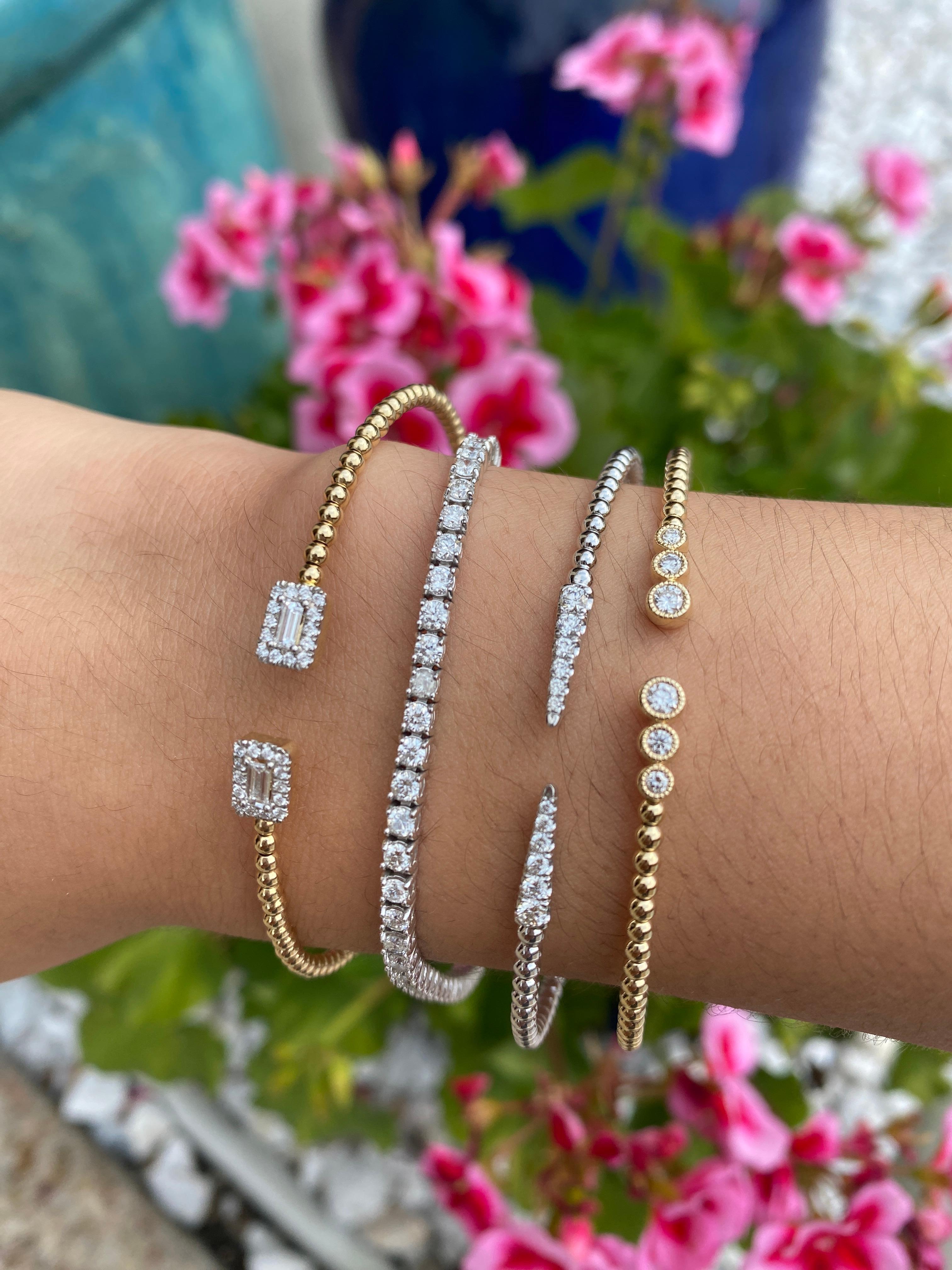 Round Cut Triple Bezel Diamond Flex Bangle Bracelet 14K Gold Stack Negative Space BG4120 For Sale