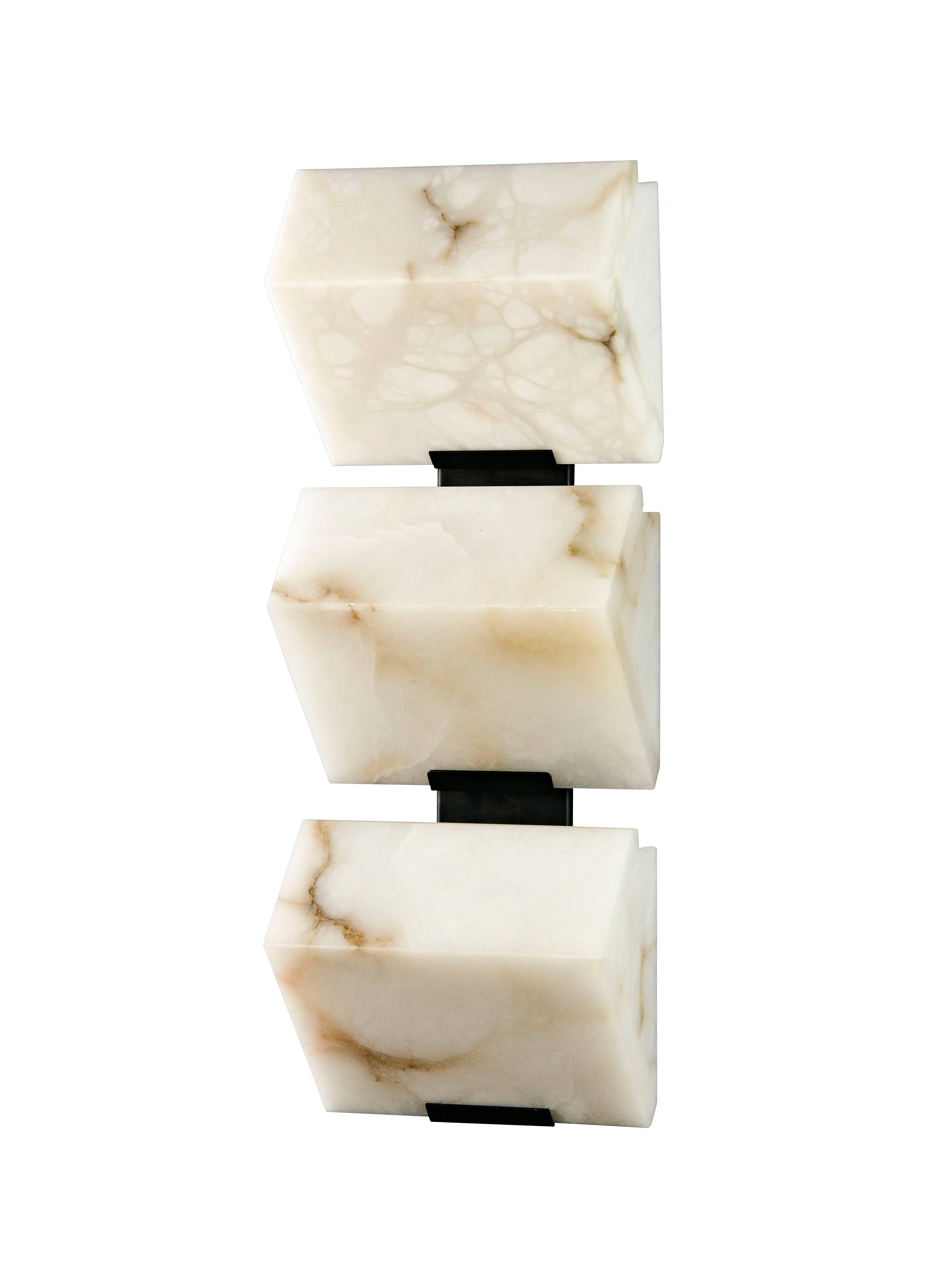 XXIe siècle et contemporain Applique en albâtre Triple Block Metal Modèle #145 à la manière de Pierre Chareau en vente