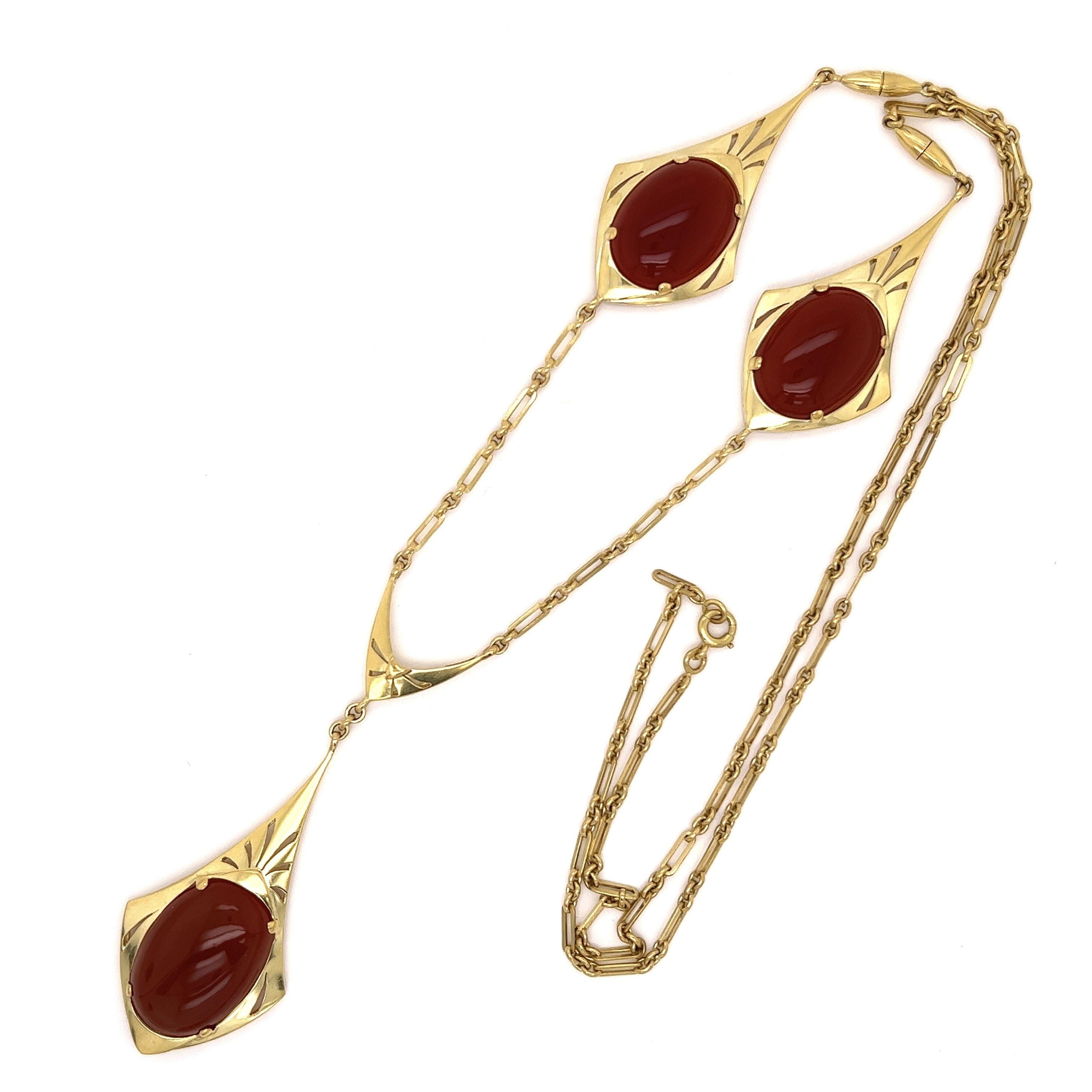 Triple Carnelian Art Deco Gold Drop Lavaliere Necklace In Excellent Condition For Sale In Montreal, QC